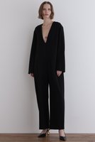 【ル フィル/LE PHIL】のダブルクロスVN/Cコンビネゾン 人気、トレンドファッション・服の通販 founy(ファニー) ファッション Fashion レディースファッション Fashion for Women パンツ Pants & Trousers コンビネゾン Jumpsuit, All-in-One ストレッチ Stretch, Stretchy Fabric スーツ Suit, Formalwear ダブル Double, Double-Breasted デコルテ Décolleté, Neckline バランス Balance, Style Balance フォルム Silhouette, Form ボトム Bottoms, Lower Wear 切替 Switching, Contrast Panel 新作・新入荷 New Arrivals / New In |ID:prp329100004741183