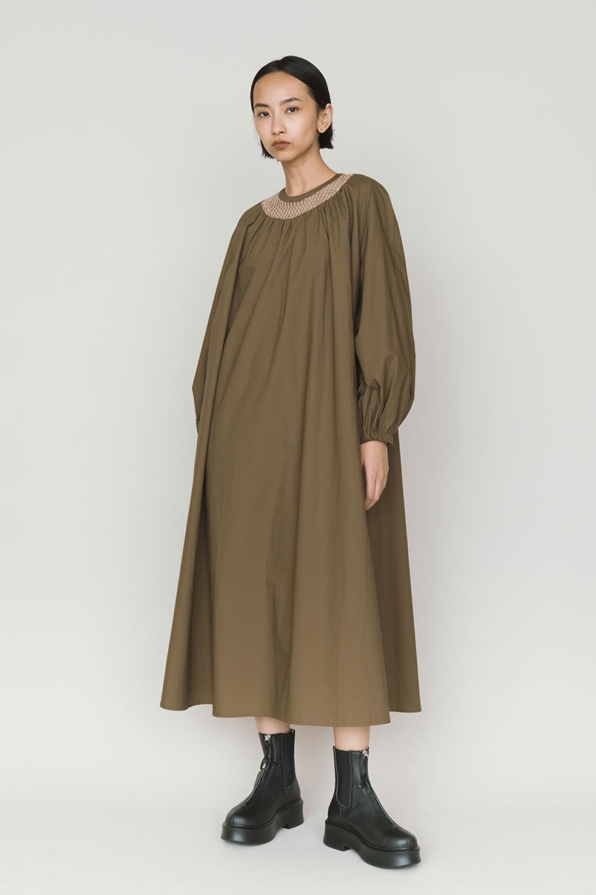 【ミディウミソリッド/MIDIUMISOLID】のボリュームワンピース 人気、トレンドファッション・服の通販 founy(ファニー) 　ファッション　Fashion　レディースファッション　Fashion for Women　ワンピース　Dresses　チュニック　Tunic Tops & Dresses　シンプル　Simple, Minimal　スニーカー　Sneakers, Trainers　チュニック　Tunic, Long Top　フレア　Flare, Flared　メッシュ　Mesh, Net Fabric　ロング　Long, Long-Length　再入荷　Restock / Back in Stock　other-8|ID: prp329100004741200 ipo3291000000034463485