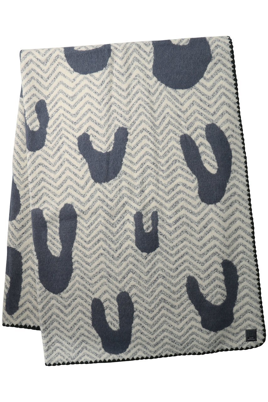 【ミナ ペルホネン/mina perhonen】のone cat and rabbits ブランケット large 約210×145cm インテリア・キッズ・メンズ・レディースファッション・服の通販 founy(ファニー) 　ファッション　Fashion　レディースファッション　Fashion for Women　ユニセックス　Unisex, Genderless　ブランケット　Blanket, Throw Blanket　新作・新入荷　New Arrivals / New In　猫　Cat, Kitty　ネイビー|ID: prp329100004742352 ipo3291000000034268839