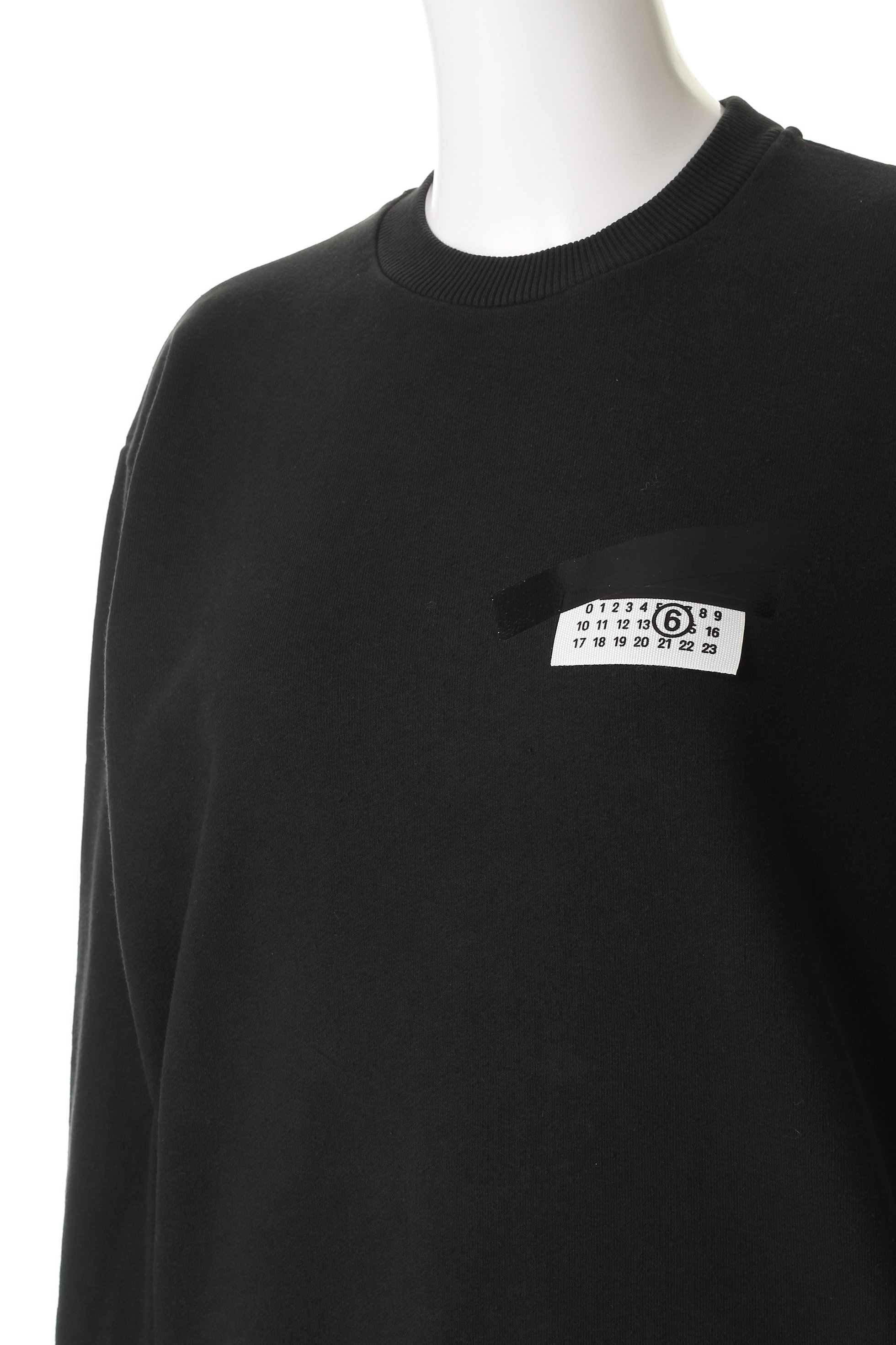 【エムエム6 メゾン マルタン マルジェラ/MM6 Maison Martin Margiela】のロゴ スウェットトップス 人気、トレンドファッション・服の通販 founy(ファニー) 　ファッション　Fashion　レディースファッション　Fashion for Women　トップス・カットソー　Cut & Sew Tops　シャツ・ブラウス・オフィスカジュアル　Elegant Blouses & Button-Ups　レディースパーカー・カジュアルフーディー　Casual Hoodies & Sweatshirts　ロングTシャツ・Tシャツ　Longline T-Shirts & Tees　スウェット・クルーネックトップス　Sweatshirts & Crewnecks / Relaxed Fit Sweat Tops　カットソー・ベーシックTシャツ　Cut-and-Sewn Tops / Stretch Tees & Basics　スラックス　Slacks, Dress Pants　ダウン　Down, Puffer　デニム　Denim, Jeans Material　プリーツ　Pleats, Pleated　ミックス　Mix, Mixed Style　リラックス　Relax, Relaxed Fit　other-5|ID: prp329100004744588 ipo3291000000036078580