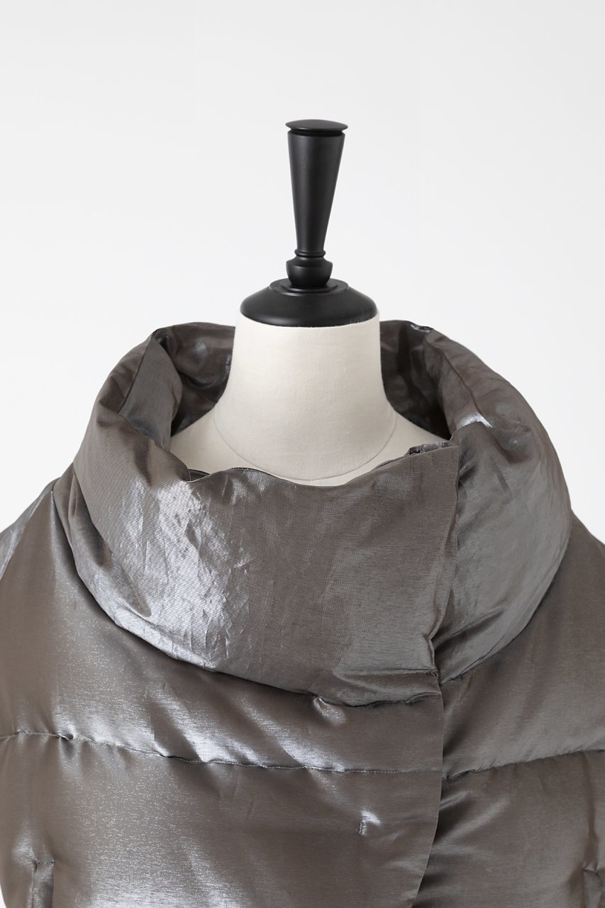 【オーヴィル/EAUVIRE】のシャイニーダウンジレ 人気、トレンドファッション・服の通販 founy(ファニー) ファッション Fashion レディースファッション Fashion for Women アウター Coat / Outerwear Collection レディースジャケット・軽アウター Jackets おすすめ Recommended / Our Picks イタリア Italy シェイプ Shape, Slim Fit ジャケット Jacket, Outerwear スタンド Stand Collar, Upright Stand ストール Stole, Wrap タンブラー Tumbler, Travel Mug ドレス Dress, One-Piece ベスト Vest, Waistcoat メタリック Metallic, Shiny Finish エレガント 上品 Elegant 再入荷 Restock / Back in Stock other-6|ID: prp329100004745542 ipo3291000000035695620