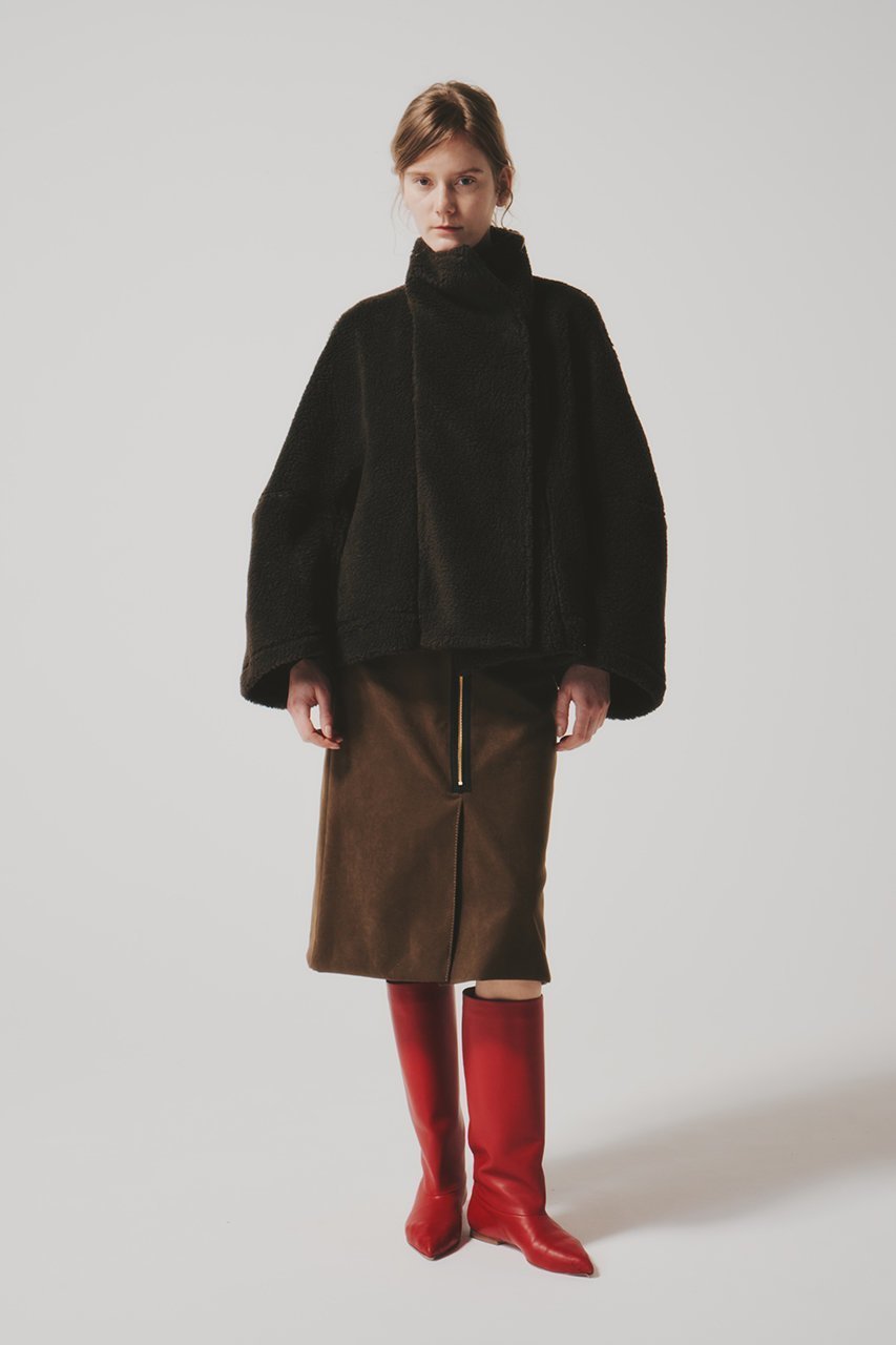 【ルームエイト/Room no.8】のPOODLE ハイネック ショート ドット コート 人気、トレンドファッション・服の通販 founy(ファニー) 　ファッション　Fashion　レディースファッション　Fashion for Women　アウター　Coat / Outerwear Collection　コート・ロングコート・ピーコート　Long Coats, Peacoats & More　ショート　Short, Short Length　ドット　Polka Dot, Dot Pattern　ハイネック　High Neck, Mock Neck　バランス　Balance, Style Balance　フェミニン　Feminine, Girly　リュクス　Luxury, Elegant, High-End, Chic　新作・新入荷　New Arrivals / New In　other-8|ID: prp329100004745557 ipo3291000000034307573
