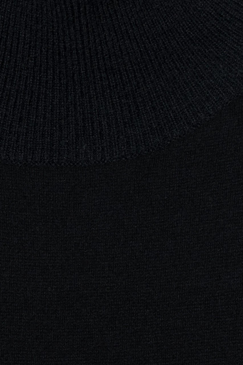 【イロット/IIROT】のTasmania ラム タートル ニットドレス 人気、トレンドファッション・服の通販 founy(ファニー) 　ファッション　Fashion　レディースファッション　Fashion for Women　スカート　Skirts　ロングスカート　Long Skirts / Maxi & Midi Skirts　ウォーム　Warm Fabric　エレガント 上品　Elegant　スリット　Slit, Slit Detail　タートル　Turtleneck, Turtle Collar　タートルネック　Turtleneck, High Neck　ドレス　Dress, One-Piece　ロング　Long, Long-Length　冬　Winter / This Winter　新作・新入荷　New Arrivals / New In　other-4|ID: prp329100004745590 ipo3291000000034307845
