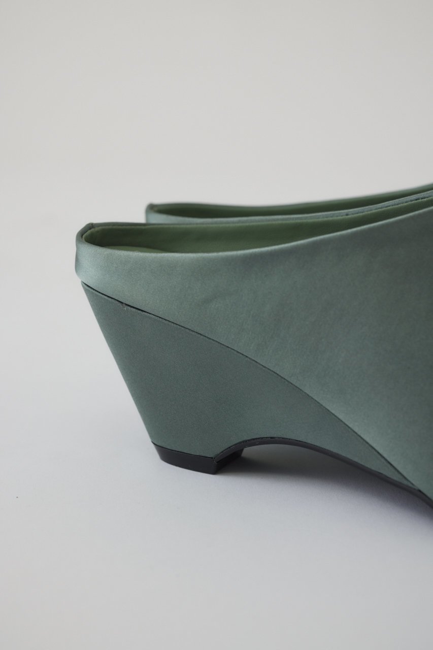 【リムアーク/RIM.ARK】のPointed satin mule/ミュール 人気、トレンドファッション・服の通販 founy(ファニー) 　ファッション　Fashion　レディースファッション　Fashion for Women　2026年　2026　サテン　Satin, Glossy Fabric　サンダル　Sandals, Summer Shoes　スラックス　Slacks, Dress Pants　デニム　Denim, Jeans Material　ドレス　Dress, One-Piece　ミュール　Mule, Backless Shoes　リュクス　Luxury, Elegant, High-End, Chic　エレガント 上品　Elegant　夏　Summer　春　Spring　S/S・春夏　SS, Spring/Summer, Warm Season　結婚式　Wedding　other-7|ID: prp329100004745612 ipo3291000000035002417