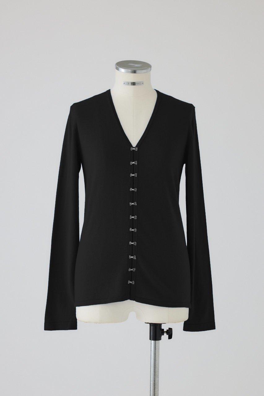 【リムアーク/RIM.ARK】の【10/23 10:00販売開始】Many hook V neck tops/ニット インテリア・キッズ・メンズ・レディースファッション・服の通販 founy(ファニー) 　ファッション　Fashion　レディースファッション　Fashion for Women　トップス・カットソー　Cut & Sew Tops　ニット　Knit Tops & Sweaters　カジュアルプルオーバー・ニットトップス　Pullovers & Knit Tops / Casual Pullovers　おすすめ　Recommended / Our Picks　アクセサリー　Fashion Accessories　インナー　Innerwear　シルク　Silk, 100% Silk　ジャケット　Jacket, Outerwear　センター　Center, Center Line　デコルテ　Décolleté, Neckline　フィット　Fit, Slim Fit　フロント　Front, Front Design　メタル　Metal, Metal Parts　ブラック|ID: prp329100004745613 ipo3291000000034308166