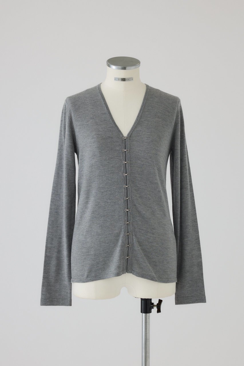 【リムアーク/RIM.ARK】の【10/23 10:00販売開始】Many hook V neck tops/ニット インテリア・キッズ・メンズ・レディースファッション・服の通販 founy(ファニー) 　ファッション　Fashion　レディースファッション　Fashion for Women　トップス・カットソー　Cut & Sew Tops　ニット　Knit Tops & Sweaters　カジュアルプルオーバー・ニットトップス　Pullovers & Knit Tops / Casual Pullovers　おすすめ　Recommended / Our Picks　アクセサリー　Fashion Accessories　インナー　Innerwear　シルク　Silk, 100% Silk　ジャケット　Jacket, Outerwear　センター　Center, Center Line　デコルテ　Décolleté, Neckline　フィット　Fit, Slim Fit　フロント　Front, Front Design　メタル　Metal, Metal Parts　グレー|ID: prp329100004745613 ipo3291000000034308169