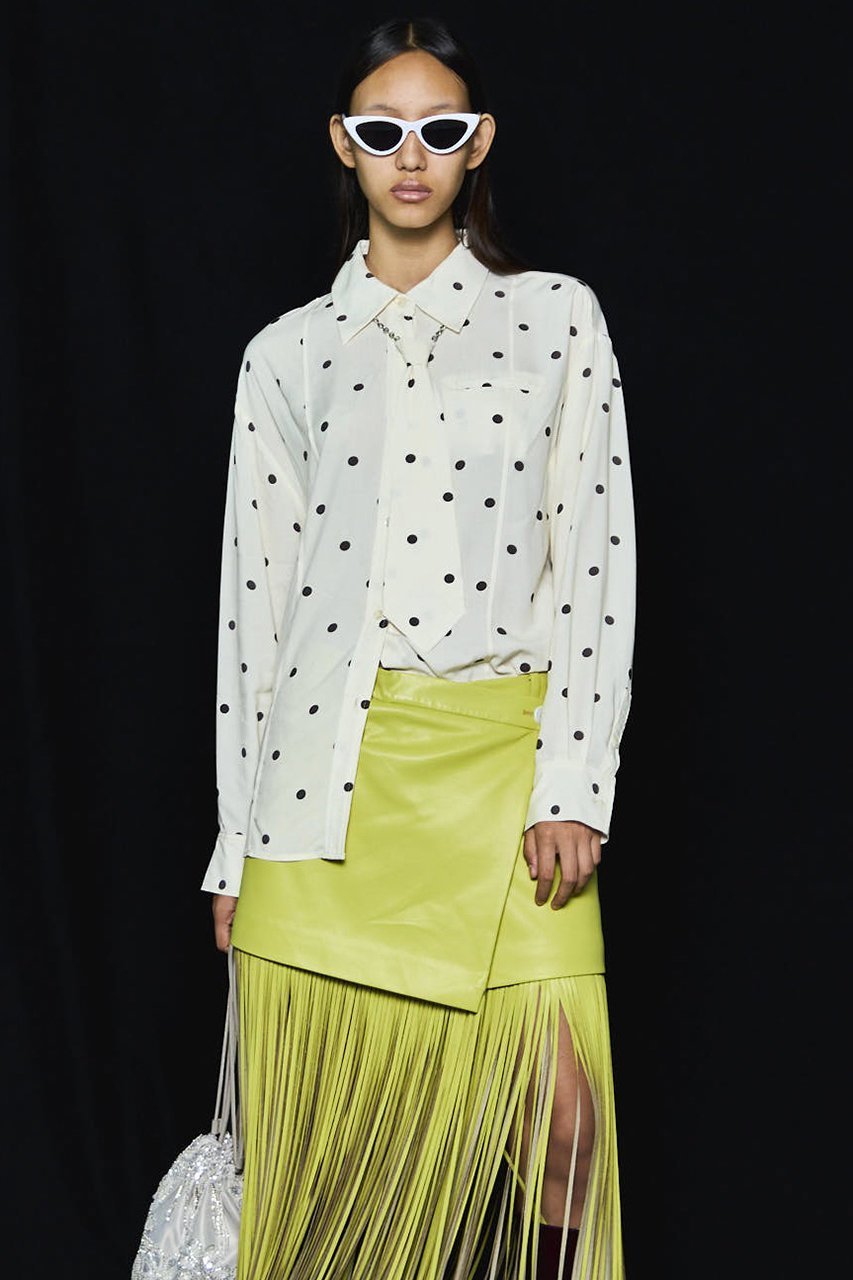 【メゾンスペシャル/MAISON SPECIAL】のChain Tie Shirt/チェーンネクタイシャツ 人気、トレンドファッション・服の通販 founy(ファニー) ファッション Fashion レディースファッション Fashion for Women トップス・カットソー Cut & Sew Tops シャツ・ブラウス・オフィスカジュアル Elegant Blouses & Button-Ups なめらか Smooth, Silky Texture アクセサリー Fashion Accessories シンプル Simple, Minimal ストライプ Stripe, Striped Pattern スリーブ Sleeve, Long Sleeve / Short Sleeve チェーン Chain, Chain Strap ドット Polka Dot, Dot Pattern ドレス Dress, One-Piece ドレープ Drape, Draping Fabric パターン Pattern, Design Print フィット Fit, Slim Fit プリント Print, Printed Pattern ベーシック Basic, Essential リラックス Relax, Relaxed Fit ロング Long, Long-Length エレガント 上品 Elegant other-7|ID: prp329100004747008 ipo3291000000034320570