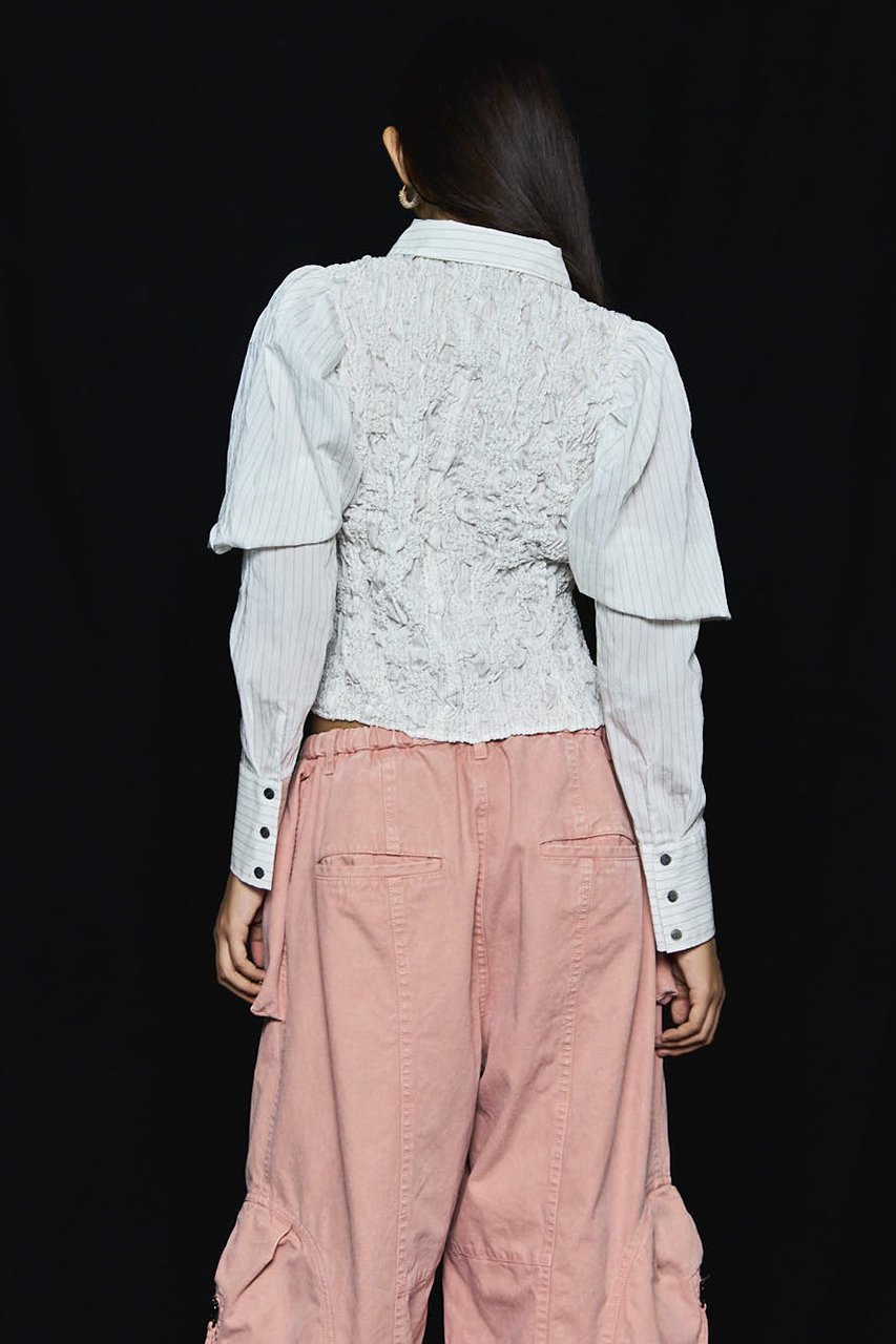 【メゾンスペシャル/MAISON SPECIAL】のPuff Sleeves Shirring Shirt/パフスリーブシャーリングシャツ 人気、トレンドファッション・服の通販 founy(ファニー) 　ファッション　Fashion　レディースファッション　Fashion for Women　トップス・カットソー　Cut & Sew Tops　シャツ・ブラウス・オフィスカジュアル　Elegant Blouses & Button-Ups　シャーリング　Shirring, Ruched　スリーブ　Sleeve, Long Sleeve / Short Sleeve　デニム　Denim, Jeans Material　トレンド　Trend, Trending Now　バランス　Balance, Style Balance　フィット　Fit, Slim Fit　フェミニン　Feminine, Girly　ロング　Long, Long-Length　エレガント 上品　Elegant　春　Spring　秋　Autumn　other-8|ID: prp329100004747009 ipo3291000000034320582