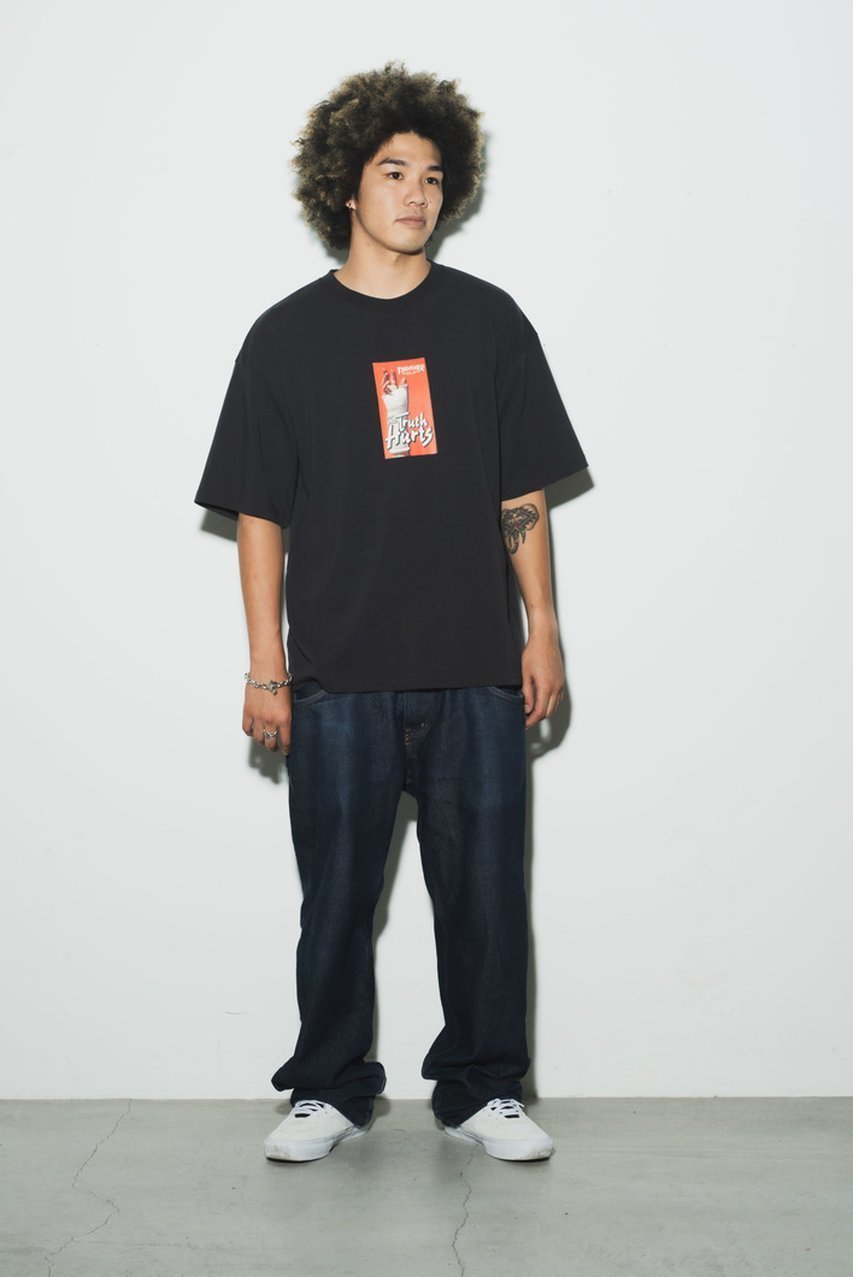 【アンダーアール/UNDER R】の【10/25 11:00販売開始】【THRASHER】【UNDER R別注】グラフィック ティー(チャコールグレー) 人気、トレンドファッション・服の通販 founy(ファニー) 　ファッション　Fashion　レディースファッション　Fashion for Women　トップス・カットソー　Cut & Sew Tops　シャツ・ブラウス・オフィスカジュアル　Elegant Blouses & Button-Ups　ロングTシャツ・Tシャツ　Longline T-Shirts & Tees　カットソー・ベーシックTシャツ　Cut-and-Sewn Tops / Stretch Tees & Basics　ユニセックス　Unisex, Genderless　アンダー　Underwear Essentials　グラフィック　Graphic, Graphic Design　ショート　Short, Short Length　ジャケット　Jacket, Outerwear　スペシャル　Special, Limited Edition　スリーブ　Sleeve, Long Sleeve / Short Sleeve　フィット　Fit, Slim Fit　フロント　Front, Front Design　ボックス　Boxy, Box Shape　別注　Limited Edition, Custom Order　新作・新入荷　New Arrivals / New In　other-5|ID: prp329100004747022 ipo3291000000034320695