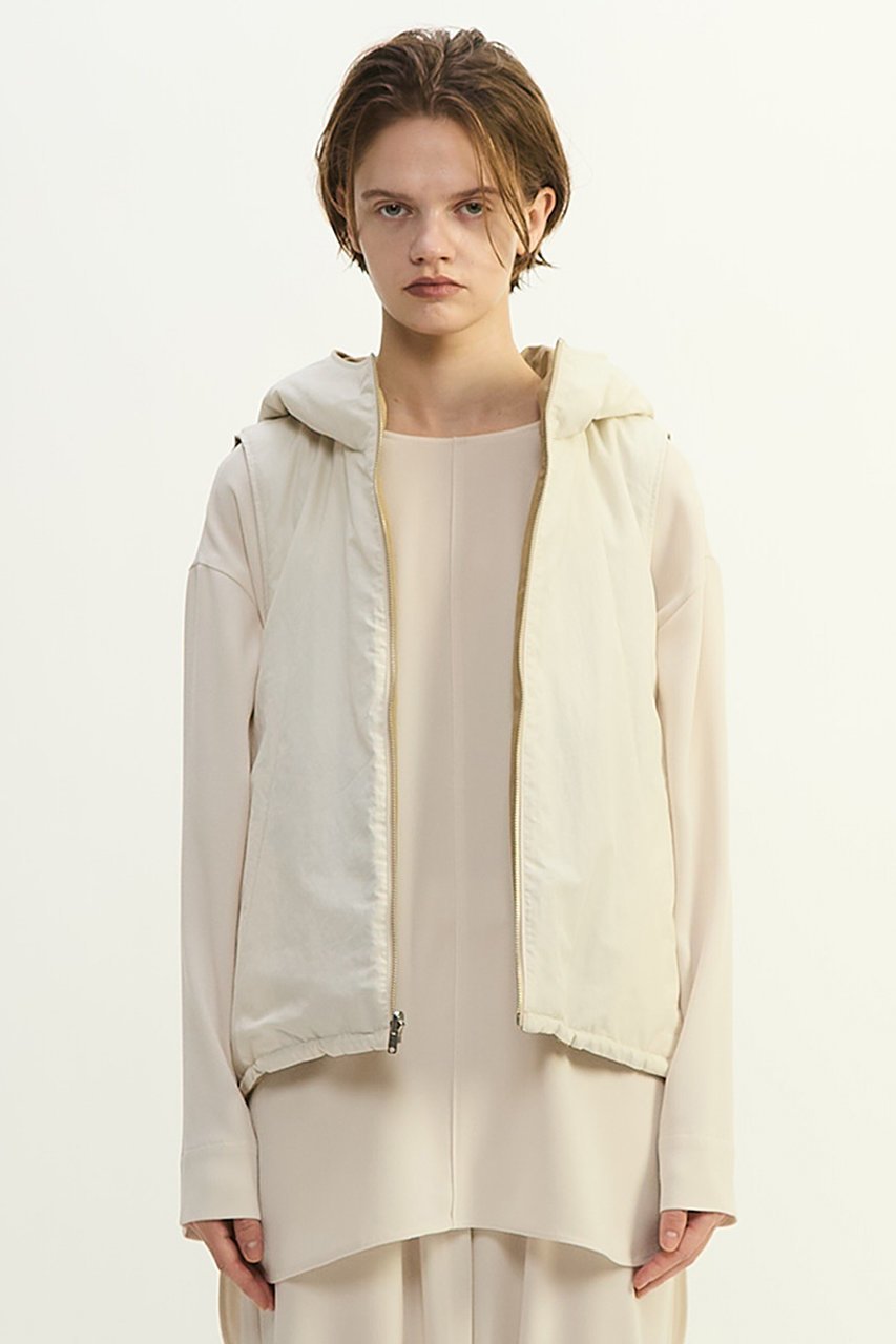 【プレインピープル/PLAIN PEOPLE】のスーピマナイロンタイプライターパディングショートベスト(リバーシブル) 人気、トレンドファッション・服の通販 founy(ファニー) 　ファッション　Fashion　レディースファッション　Fashion for Women　アウター　Coat / Outerwear Collection　レディースジャケット・軽アウター　Jackets　なめらか　Smooth, Silky Texture　ジャケット　Jacket, Outerwear　タイプライター　Typewriter Fabric, Crisp Cotton　ベスト　Vest, Waistcoat　ボトム　Bottoms, Lower Wear　リバーシブル　Reversible, Two-Sided　軽量　Lightweight, Ultra Light　other-8|ID: prp329100004747104 ipo3291000000036078776