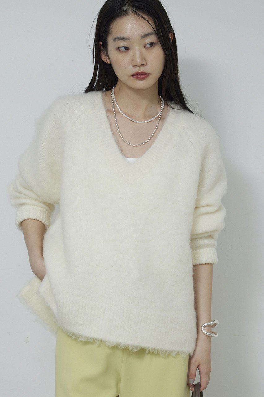 【ガリャルダガランテ/GALLARDAGALANTE】のブラッシュVネックニット 人気、トレンドファッション・服の通販 founy(ファニー) 　ファッション　Fashion　レディースファッション　Fashion for Women　トップス・カットソー　Cut & Sew Tops　ニット　Knit Tops & Sweaters　カジュアルプルオーバー・ニットトップス　Pullovers & Knit Tops / Casual Pullovers　Vネックトップス　V-Neck Tops / V-Cut Neckline Shirts　おすすめ　Recommended / Our Picks　タートル　Turtleneck, Turtle Collar　リラックス　Relax, Relaxed Fit　 other-1|ID: prp329100004748427 ipo3291000000036129340