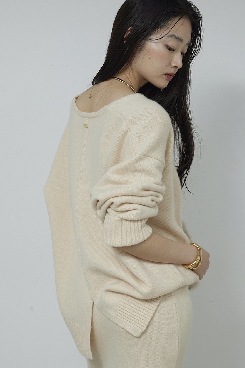 【ガリャルダガランテ/GALLARDAGALANTE】の【セットアップ対応】メリノウールVニット 人気、トレンドファッション・服の通販 founy(ファニー) 　ファッション　Fashion　レディースファッション　Fashion for Women　トップス・カットソー　Cut & Sew Tops　ニット　Knit Tops & Sweaters　カジュアルプルオーバー・ニットトップス　Pullovers & Knit Tops / Casual Pullovers　インナー　Innerwear　シンプル　Simple, Minimal　スリット　Slit, Slit Detail　セットアップ　Set-Up, Coordinated Outfit　冬　Winter / This Winter　other-7|ID: prp329100004748430 ipo3291000000036129368