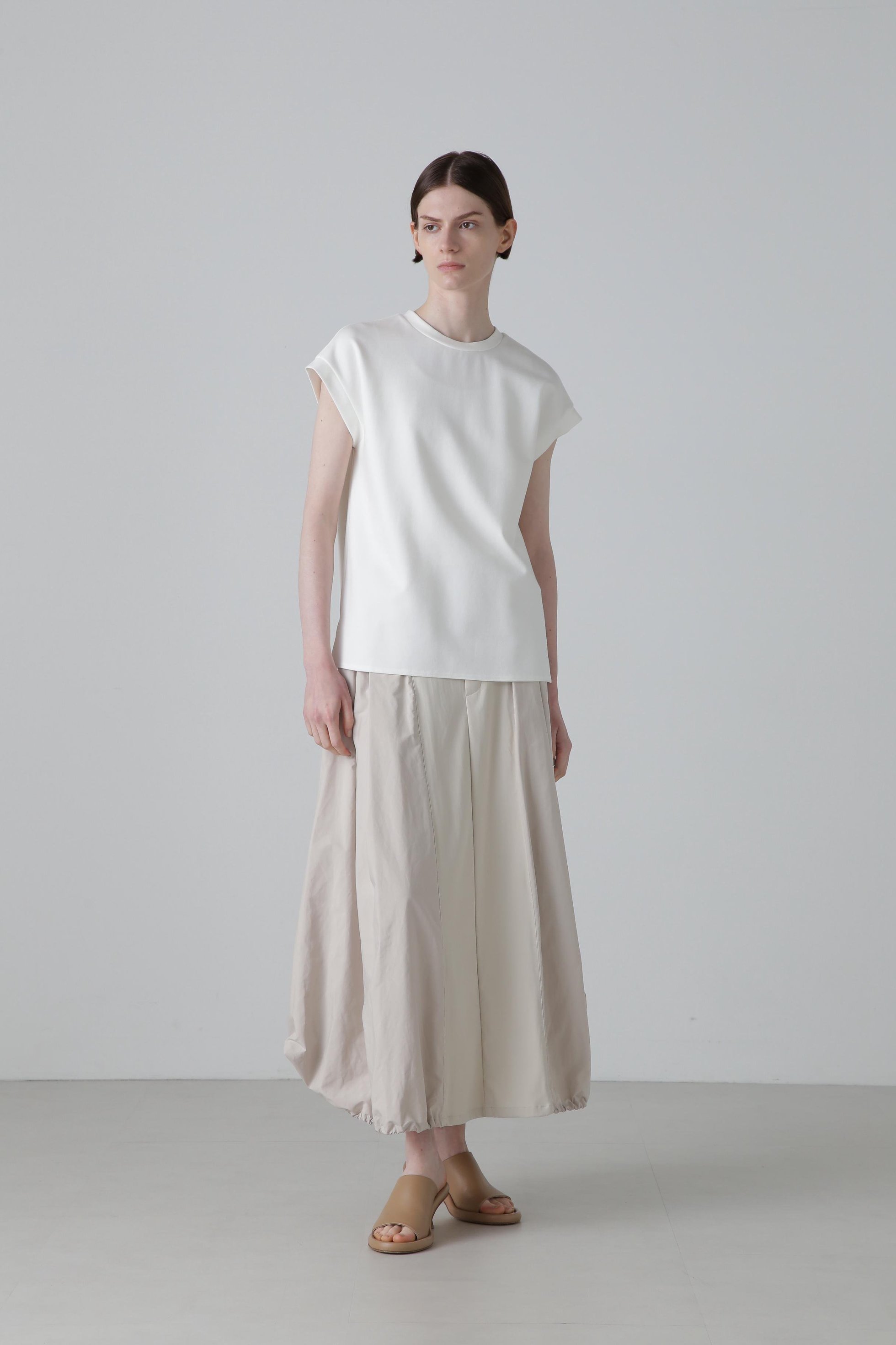 【アドーア/ADORE】のタフタコンビハイテンションジャージースカート 人気、トレンドファッション・服の通販 founy(ファニー) ファッション Fashion レディースファッション Fashion for Women スカート Skirts ロングスカート Long Skirts / Maxi & Midi Skirts カットソー Cut and Sewn Top ギャザー Gathered, Ruffled タフタ Taffeta, Structured Fabric ドッキング Docking, Mixed Material バルーン Balloon, Balloon Silhouette フォルム Silhouette, Form フレア Flare, Flared ロング Long, Long-Length other-7|ID: prp329100004748539 ipo3291000000034387295