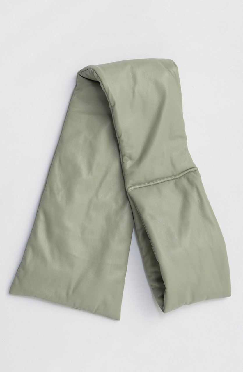 【メゾンスペシャル/MAISON SPECIAL】のLeather Puffer Jacket With Muffler/マフラーセットレザーパッファーブルゾン 人気、トレンドファッション・服の通販 founy(ファニー) 　ファッション　Fashion　レディースファッション　Fashion for Women　アウター　Coat / Outerwear Collection　レディースジャケット・軽アウター　Jackets　ブルゾンジャケット・スポーティアウター　Blouson Jackets　マフラー・スヌード / 冬小物の定番　Scarves & Mufflers　ジャケット　Jacket, Outerwear　フェイクレザー　Faux Leather, PU Leather　ブルゾン　Blouson, Bomber Jacket　マフラー　Scarf, Muffler　エレガント 上品　Elegant　新作・新入荷　New Arrivals / New In　other-7|ID: prp329100004748555 ipo3291000000034337152