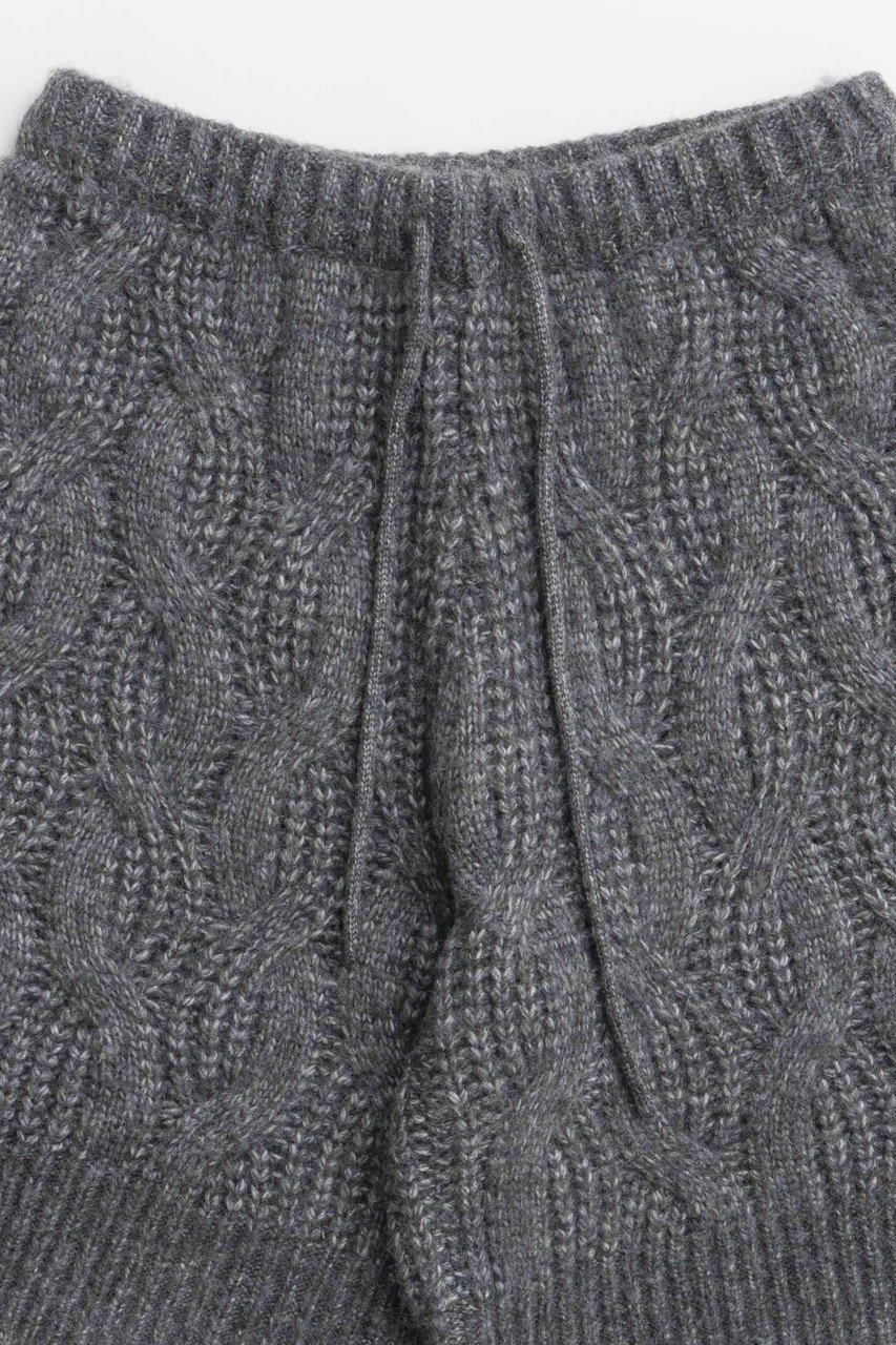 【メゾンスペシャル/MAISON SPECIAL】のCable Knit Shorts/ケーブルニットハーフパンツ 人気、トレンドファッション・服の通販 founy(ファニー) 　ファッション　Fashion　レディースファッション　Fashion for Women　パンツ　Pants & Trousers　ショートパンツ・ハーフパンツ　High-Waisted & Relaxed Shorts　おすすめ　Recommended / Our Picks　ショート　Short, Short Length　タイツ　Tights, Legwear　ハーフ　Half, Half-Length　ロング　Long, Long-Length　新作・新入荷　New Arrivals / New In　other-2|ID: prp329100004748560 ipo3291000000034337195