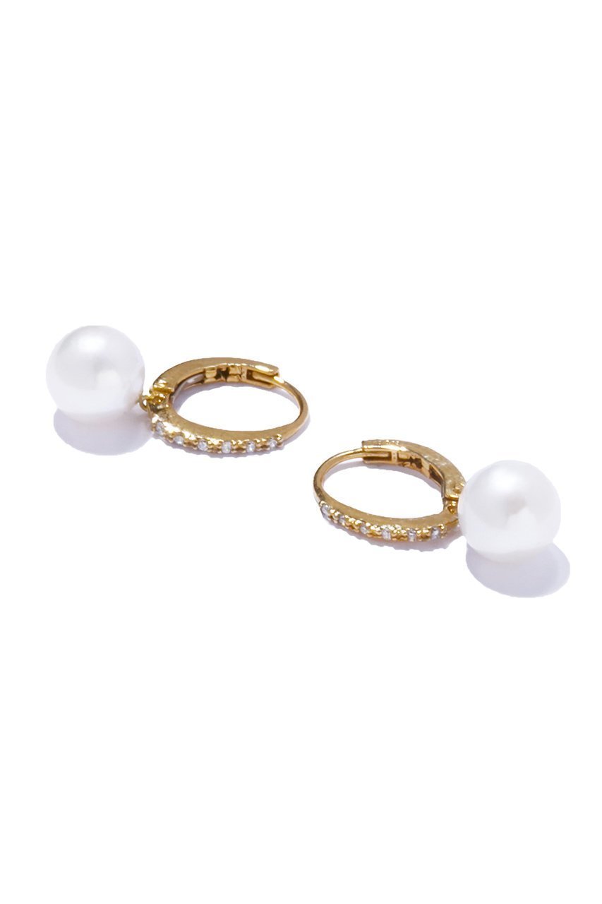 【ルボンボン/les bonbon】のhalf eternity pearl ピアス 人気、トレンドファッション・服の通販 founy(ファニー) 　ファッション　Fashion　レディースファッション　Fashion for Women　ジュエリー　Jewelry　ファッションリング　Fashion Rings　イヤリング・フープ・ドロップタイプ　Hoop, Drop & Clip Earrings　イヤリング　Earrings　ダイヤモンド　Diamond, Brilliant Cut　パール　Pearl, Pearl Accent　フープ　Hoop, Hoop Earrings　エレガント 上品　Elegant　other-3|ID: prp329100004750002 ipo3291000000036183807