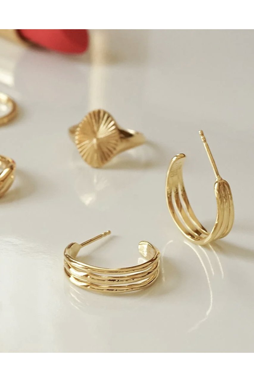 【デイジー ロンドン/DAISY LONDON】のTriple Wave Hoop ピアス 人気、トレンドファッション・服の通販 founy(ファニー) ファッション Fashion レディースファッション Fashion for Women ジュエリー Jewelry ファッションリング Fashion Rings イヤリング・フープ・ドロップタイプ Hoop, Drop & Clip Earrings イヤリング Earrings パーティ Party, Party Style フープ Hoop, Hoop Earrings モダン Modern, Contemporary other-6|ID: prp329100004750086 ipo3291000000034376898