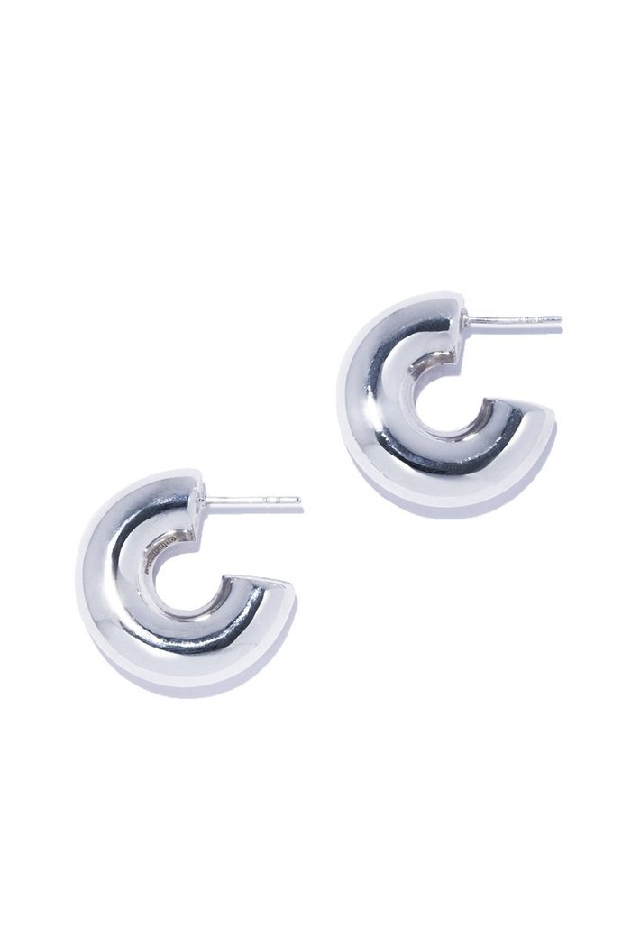 【クイップ クエイント/quip queint】のpopo hoop ピアス M インテリア・キッズ・メンズ・レディースファッション・服の通販 founy(ファニー) https://founy.com/ ファッション Fashion レディースファッション Fashion for Women ジュエリー Jewelry ファッションリング Fashion Rings イヤリング・フープ・ドロップタイプ Hoop, Drop & Clip Earrings おすすめ Recommended / Our Picks イヤリング Earrings シルバー Silver, Metallic Silver ジャケット Jacket, Outerwear フォルム Silhouette, Form フープ Hoop, Hoop Earrings モノトーン Monotone, Black and White |ID: prp329100004750098 ipo3291000000035667121