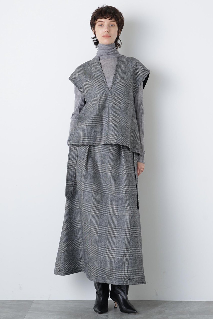 【ヒューエルミュージアム/hueLe Museum】の【STUMBLY】Back Peplum Gilet BL 人気、トレンドファッション・服の通販 founy(ファニー)  ファッション Fashion レディースファッション Fashion for Women アウター Coat / Outerwear Collection トップス・カットソー Cut & Sew Tops キャミソール&ノースリーブ Camisoles & Sleeveless Tops シャツ・ブラウス・オフィスカジュアル Elegant Blouses & Button-Ups ベスト&ジレ / 重ね着スタイル Vests & Gilets なめらか Smooth, Silky Texture ノースリーブ Sleeveless, No-Sleeve フロント Front, Front Design ペプラム Peplum, Flared Hem 新作・新入荷 New Arrivals / New In other-2|ID: prp329100004750130 ipo3291000000034346655