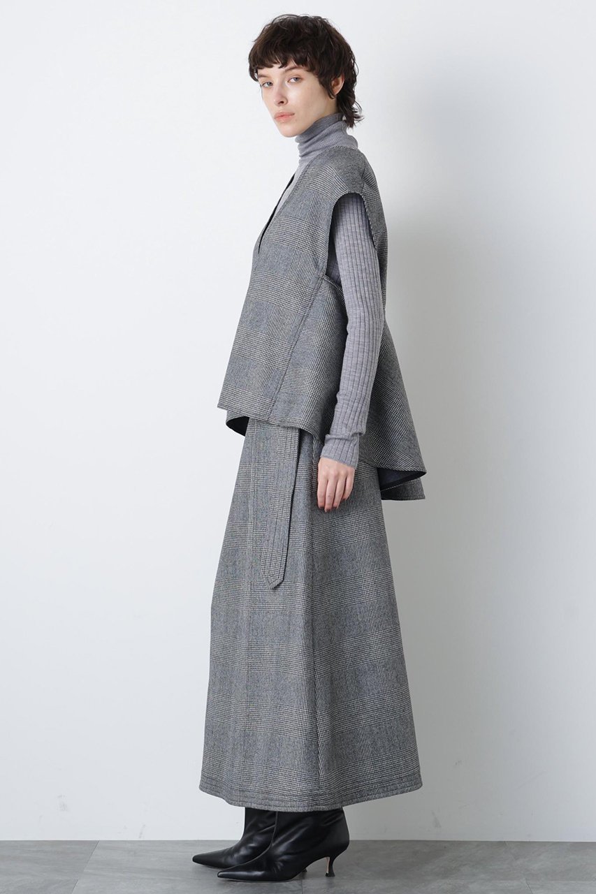 【ヒューエルミュージアム/hueLe Museum】の【STUMBLY】Back Peplum Gilet BL 人気、トレンドファッション・服の通販 founy(ファニー)  ファッション Fashion レディースファッション Fashion for Women アウター Coat / Outerwear Collection トップス・カットソー Cut & Sew Tops キャミソール&ノースリーブ Camisoles & Sleeveless Tops シャツ・ブラウス・オフィスカジュアル Elegant Blouses & Button-Ups ベスト&ジレ / 重ね着スタイル Vests & Gilets なめらか Smooth, Silky Texture ノースリーブ Sleeveless, No-Sleeve フロント Front, Front Design ペプラム Peplum, Flared Hem 新作・新入荷 New Arrivals / New In other-4|ID: prp329100004750130 ipo3291000000034346657