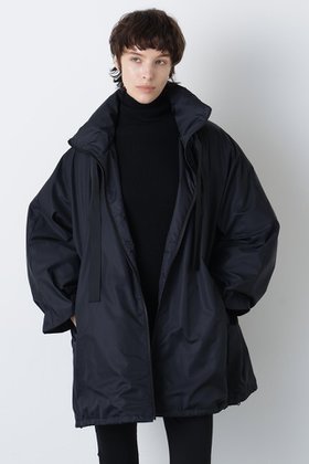 【ヒューエルミュージアム/hueLe Museum】の【hLM】ポンチョダウン 人気、トレンドファッション・服の通販 founy(ファニー) ファッション Fashion レディースファッション Fashion for Women アウター Coat / Outerwear Collection コート・ロングコート・ピーコート Long Coats, Peacoats & More ポンチョ・ケープコート Ponchos & Capes インナー Innerwear キルト Quilt, Quilted Fabric ジャケット Jacket, Outerwear ダウン Down, Puffer フォルム Silhouette, Form ポンチョ Poncho, Cape Style ロング Long, Long-Length |ID:prp329100004750137