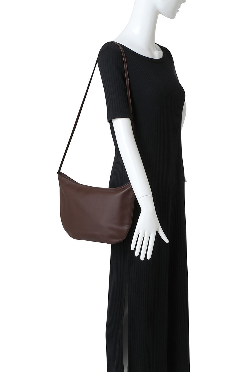 【ザ ロウ/THE ROW】のEW IZZY 人気、トレンドファッション・服の通販 founy(ファニー) 　ファッション　Fashion　レディースファッション　Fashion for Women　バッグ　Bags　なめらか　Smooth, Silky Texture　ショルダー　Shoulder, Shoulder Strap　スリム　Slim, Slim Fit　フォルム　Silhouette, Form　ポシェット　Pochette, Mini Bag　ロング　Long, Long-Length　other-2|ID: prp329100004750168 ipo3291000000035393069