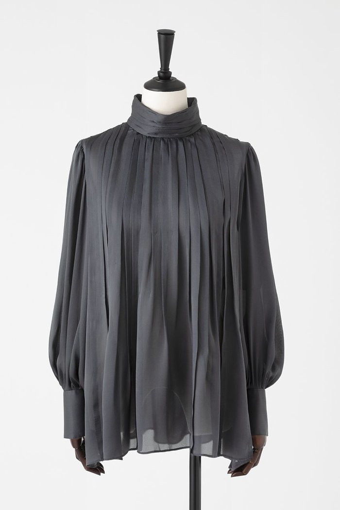 【オーヴィル/EAUVIRE】のランダムタックブラウス インテリア・キッズ・メンズ・レディースファッション・服の通販 founy(ファニー) https://founy.com/ ファッション Fashion レディースファッション Fashion for Women トップス・カットソー Cut & Sew Tops シャツ・ブラウス・オフィスカジュアル Elegant Blouses & Button-Ups クラシカル Classical, Vintage-Inspired サテン Satin, Glossy Fabric シフォン Chiffon, Lightweight Fabric シルク Silk, 100% Silk スリーブ Sleeve, Long Sleeve / Short Sleeve ハイネック High Neck, Mock Neck フレア Flare, Flared ランダム Random, Irregular ロング Long, Long-Length エレガント 上品 Elegant 新作・新入荷 New Arrivals / New In 日本製 Made In Japan |ID: prp329100004750188 ipo3291000000034347159