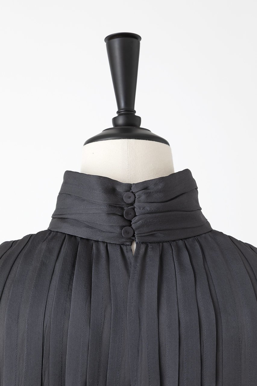 【オーヴィル/EAUVIRE】のランダムタックブラウス 人気、トレンドファッション・服の通販 founy(ファニー) 　ファッション　Fashion　レディースファッション　Fashion for Women　トップス・カットソー　Cut & Sew Tops　シャツ・ブラウス・オフィスカジュアル　Elegant Blouses & Button-Ups　クラシカル　Classical, Vintage-Inspired　サテン　Satin, Glossy Fabric　シフォン　Chiffon, Lightweight Fabric　シルク　Silk, 100% Silk　スリーブ　Sleeve, Long Sleeve / Short Sleeve　ハイネック　High Neck, Mock Neck　フレア　Flare, Flared　ランダム　Random, Irregular　ロング　Long, Long-Length　エレガント 上品　Elegant　新作・新入荷　New Arrivals / New In　日本製　Made In Japan　other-7|ID: prp329100004750188 ipo3291000000034347167