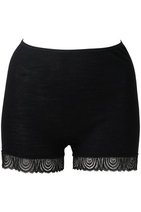 【ハンロ/HANRO】 WOOLEN LACEショーツ人気、トレンドファッション・服の通販 founy(ファニー) ファッション Fashion レディースファッション Fashion for Women 下着・ランジェリー Lingerie & Intimates ショーツ・ランジェリー用ボトムス Panties / Briefs / Lingerie Bottoms インナー Innerwear エレガント 上品 Elegant ショーツ Shorts, Short Pants シルク Silk, 100% Silk ジャカード/ジャガード Jacquard, Woven Pattern ベーシック Basic, Essential ラグジュアリー Luxury, Elegant ランジェリー Lingerie, Intimate Wear レース Lace, Lace Fabric 新作・新入荷 New Arrivals / New In |ID:prp329100004750221