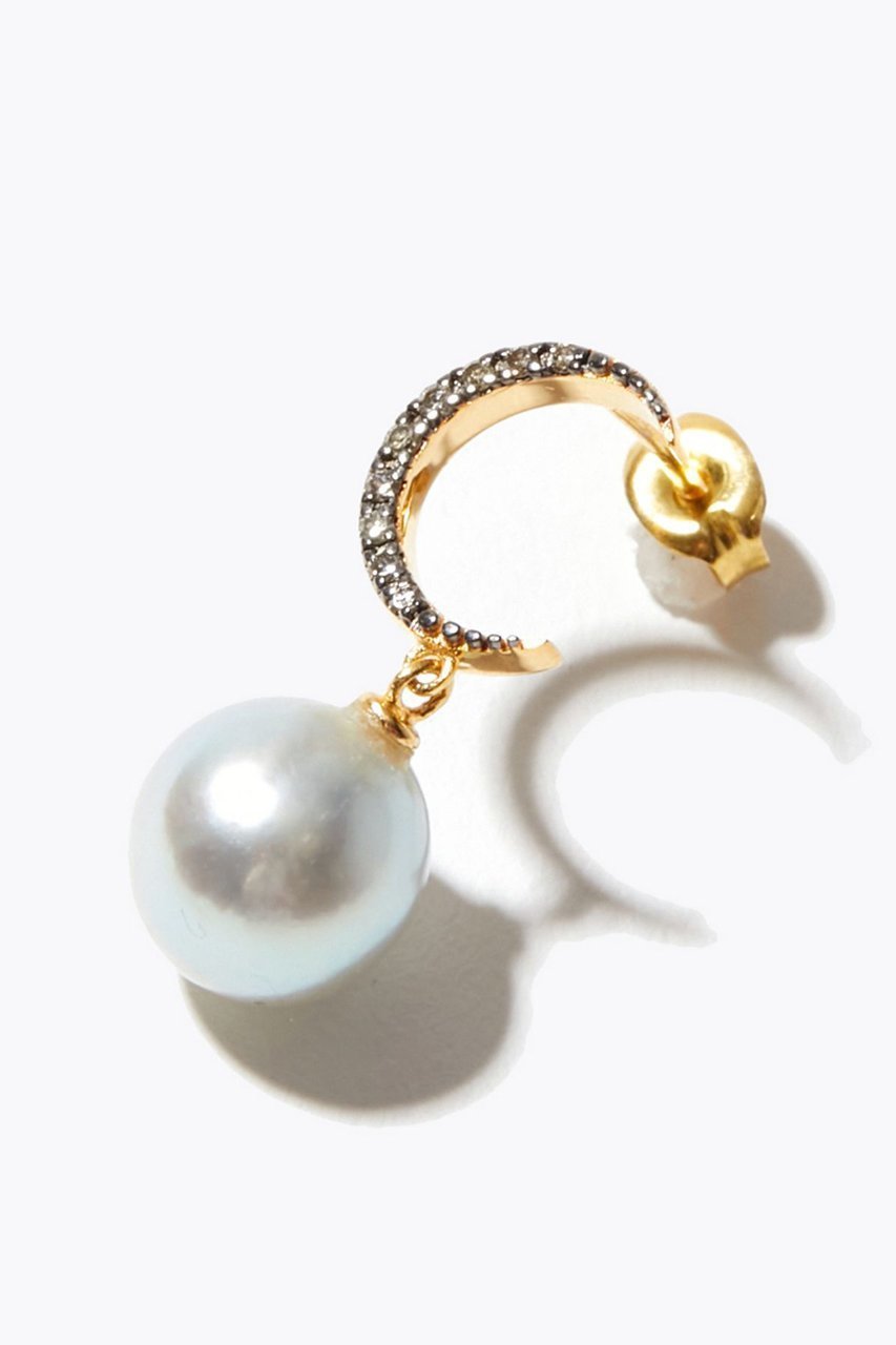 【アルティーダ ウード/ARTIDA OUD】の【ELLE SHOP限定】glimmer アコヤパール ニュームーン スタッド ピアス 人気、トレンドファッション・服の通販 founy(ファニー)  ファッション Fashion レディースファッション Fashion for Women ジュエリー Jewelry ファッションリング Fashion Rings イヤリング・フープ・ドロップタイプ Hoop, Drop & Clip Earrings イヤリング Earrings エレガント 上品 Elegant コーティング Coating, Coated Finish シルバー Silver, Metallic Silver ダイヤモンド Diamond, Brilliant Cut バロック Baroque, Baroque Design パール Pearl, Pearl Accent 別注 Limited Edition, Custom Order 新作・新入荷 New Arrivals / New In other-3|ID: prp329100004752806 ipo3291000000034375751