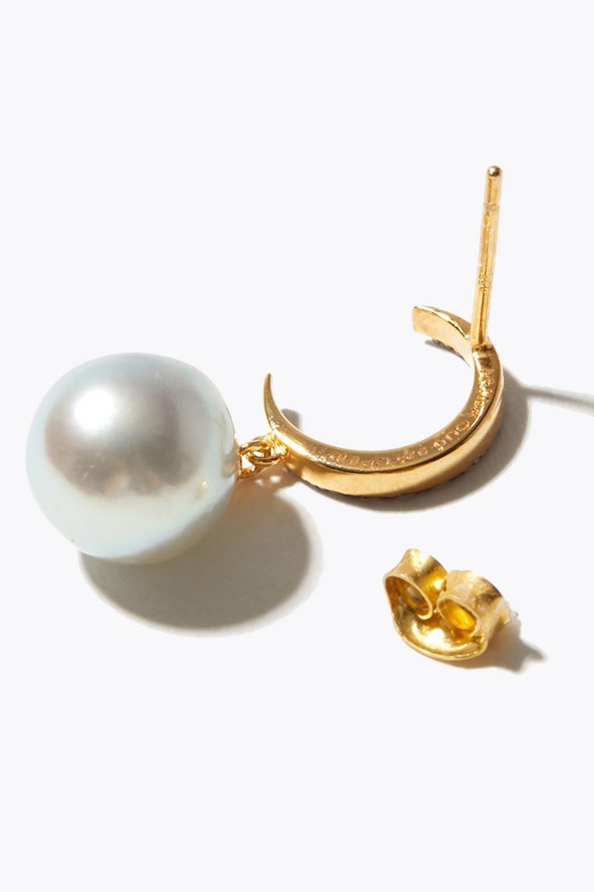 【アルティーダ ウード/ARTIDA OUD】の【ELLE SHOP限定】glimmer アコヤパール ニュームーン スタッド ピアス 人気、トレンドファッション・服の通販 founy(ファニー)  ファッション Fashion レディースファッション Fashion for Women ジュエリー Jewelry ファッションリング Fashion Rings イヤリング・フープ・ドロップタイプ Hoop, Drop & Clip Earrings イヤリング Earrings エレガント 上品 Elegant コーティング Coating, Coated Finish シルバー Silver, Metallic Silver ダイヤモンド Diamond, Brilliant Cut バロック Baroque, Baroque Design パール Pearl, Pearl Accent 別注 Limited Edition, Custom Order 新作・新入荷 New Arrivals / New In other-8|ID: prp329100004752806 ipo3291000000034375756