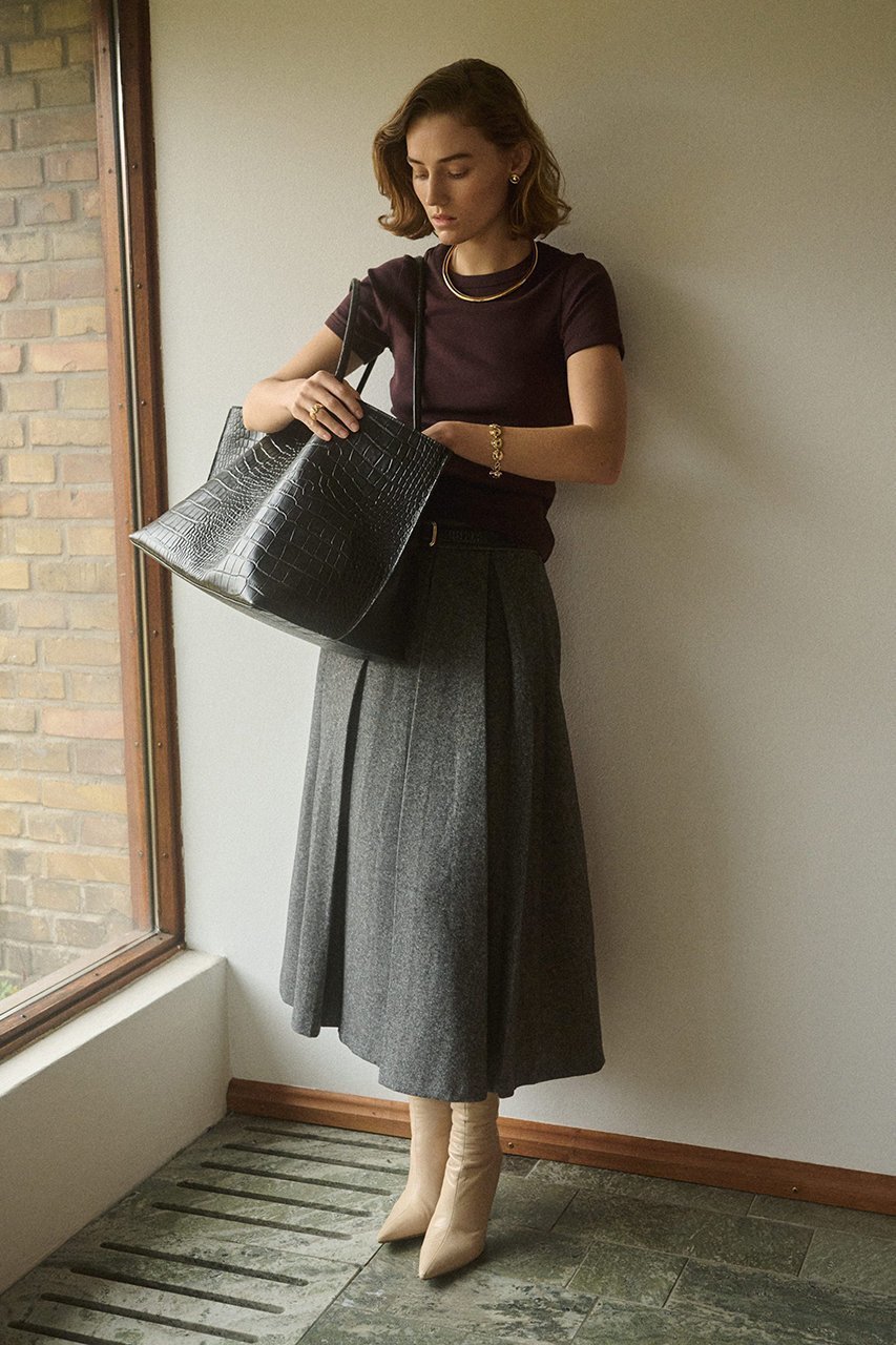 【リエ スタジオ/LIE STUDIO】のThe Eva Weekend クロコ型押しトートバッグ 人気、トレンドファッション・服の通販 founy(ファニー) 　ファッション　Fashion　レディースファッション　Fashion for Women　バッグ　Bags　ユニセックス　Unisex, Genderless　クロコ　Crocodile, Croc Embossed　ジュエリー　Jewelry, Accessories　スタイリッシュ　Stylish, Fashionable　エレガント 上品　Elegant　新作・新入荷　New Arrivals / New In　旅行　Travel　other-7|ID: prp329100004752830 ipo3291000000034375935