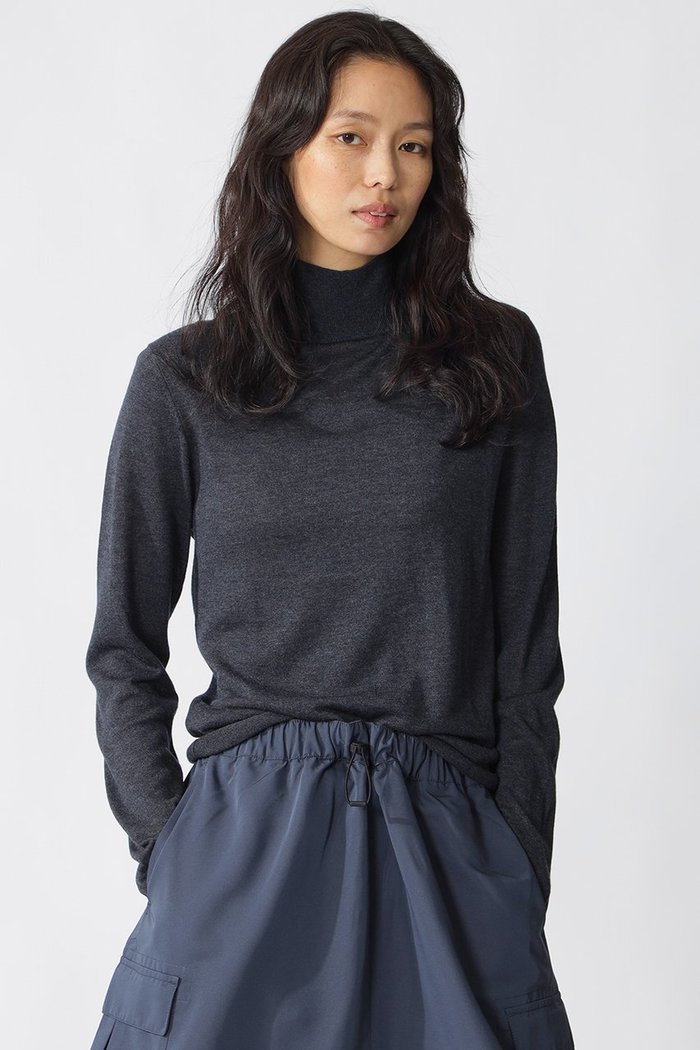 【エコアルフ/ECOALF】のFAYA ライトウール ニット / FAYA KNIT WOMAN インテリア・キッズ・メンズ・レディースファッション・服の通販 founy(ファニー) https://founy.com/ ファッション Fashion レディースファッション Fashion for Women トップス・カットソー Cut & Sew Tops ニット Knit Tops & Sweaters カジュアルプルオーバー・ニットトップス Pullovers & Knit Tops / Casual Pullovers なめらか Smooth, Silky Texture シンプル Simple, Minimal スタイリッシュ Stylish, Fashionable ハイネック High Neck, Mock Neck |ID: prp329100004753983 ipo3291000000036243879