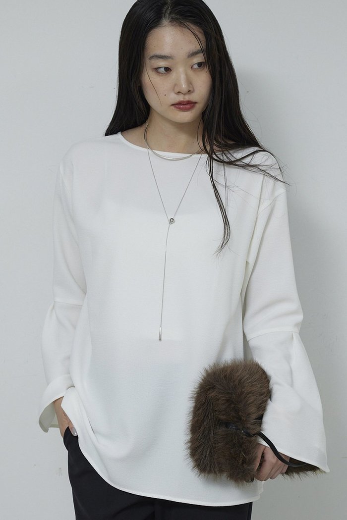 【ガリャルダガランテ/GALLARDAGALANTE】のジョーゼットベルスリーブブラウス インテリア・キッズ・メンズ・レディースファッション・服の通販 founy(ファニー) https://founy.com/ ファッション Fashion レディースファッション Fashion for Women トップス・カットソー Cut & Sew Tops シャツ・ブラウス・オフィスカジュアル Elegant Blouses & Button-Ups おすすめ Recommended / Our Picks スリーブ Sleeve, Long Sleeve / Short Sleeve ロング Long, Long-Length エレガント 上品 Elegant |ID: prp329100004755341 ipo3291000000035835953