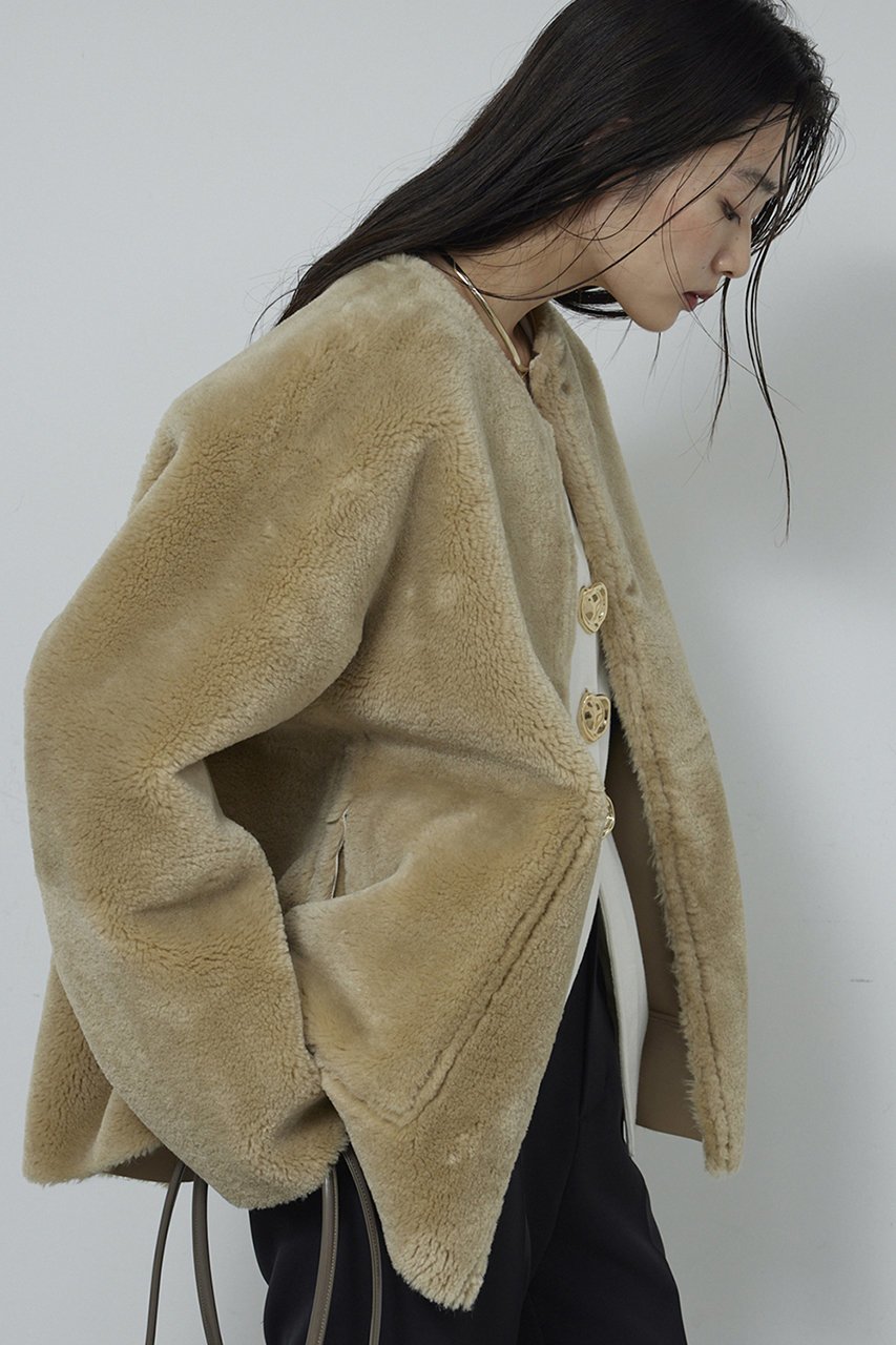 【ガリャルダガランテ/GALLARDAGALANTE】のリバーシブルフェイクムートンコート 人気、トレンドファッション・服の通販 founy(ファニー) 　ファッション　Fashion　レディースファッション　Fashion for Women　アウター　Coat / Outerwear Collection　コート・ロングコート・ピーコート　Long Coats, Peacoats & More　ショート　Short, Short Length　デニム　Denim, Jeans Material　フェイクレザー　Faux Leather, PU Leather　フェミニン　Feminine, Girly　フロント　Front, Front Design　ポケット　Pocket, Pocket Detail　リバーシブル　Reversible, Two-Sided　エレガント 上品　Elegant　新作・新入荷　New Arrivals / New In　other-8|ID: prp329100004755343 ipo3291000000034396746