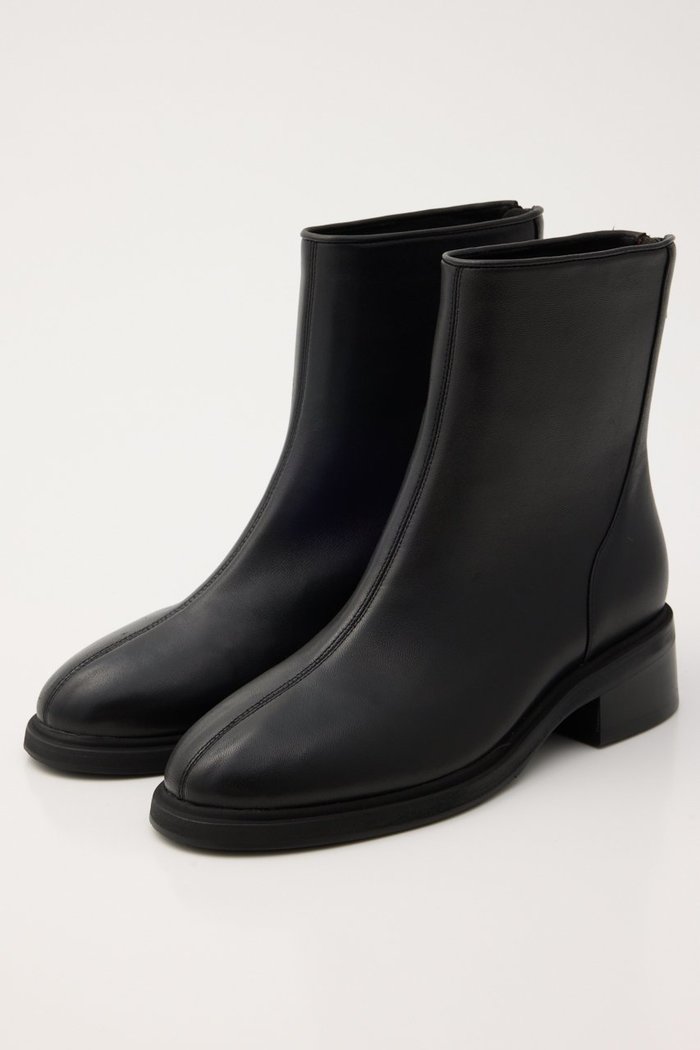 【スタッカート/STACCATO】のワークライクライトブーツ インテリア・キッズ・メンズ・レディースファッション・服の通販 founy(ファニー) https://founy.com/ ファッション Fashion レディースファッション Fashion for Women コンビ Combo, Combination Style ショート Short, Short Length シンプル Simple, Minimal トレンド Trend, Trending Now ライニング Inner Lining, Inner Fabric, Lined 新作・新入荷 New Arrivals / New In 軽量 Lightweight, Ultra Light |ID: prp329100004755357 ipo3291000000034396876