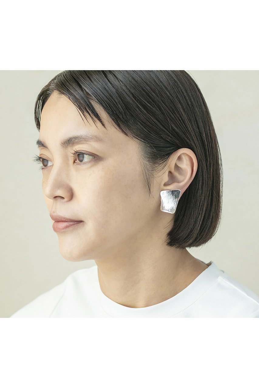 【セシル エ ジャンヌ/CECILE ET JEANNE】のフラットイヤリング 人気、トレンドファッション・服の通販 founy(ファニー) 　ファッション　Fashion　レディースファッション　Fashion for Women　ジュエリー　Jewelry　ファッションリング　Fashion Rings　イヤリング・フープ・ドロップタイプ　Hoop, Drop & Clip Earrings　なめらか　Smooth, Silky Texture　イヤリング　Earrings　シンプル　Simple, Minimal　スクエア　Square, Square Shape　フラット　Flat, Flat Shoes　新作・新入荷　New Arrivals / New In　other-2|ID: prp329100004756469 ipo3291000000034407899