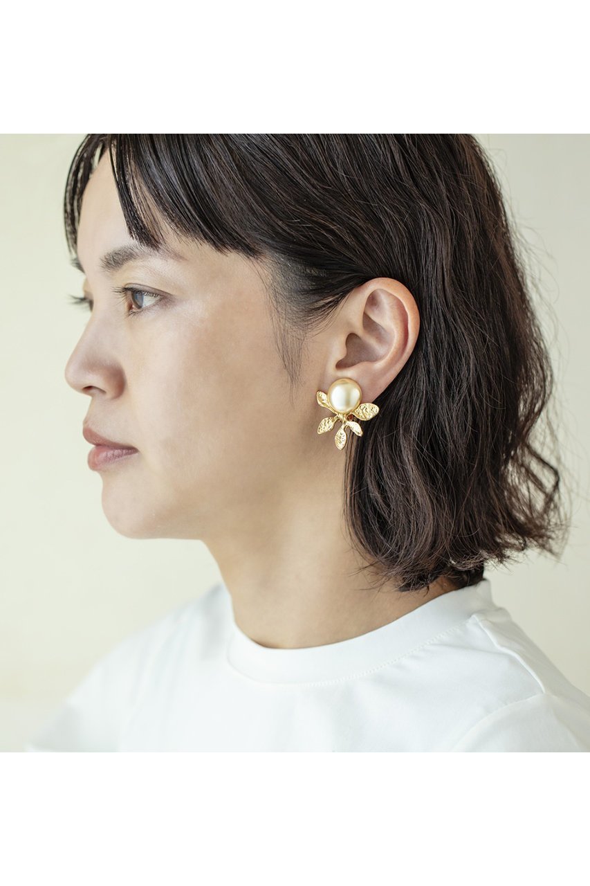 【セシル エ ジャンヌ/CECILE ET JEANNE】のデリカテッセ ソレイユ カラーイヤリング 人気、トレンドファッション・服の通販 founy(ファニー) 　ファッション　Fashion　レディースファッション　Fashion for Women　ジュエリー　Jewelry　ファッションリング　Fashion Rings　イヤリング・フープ・ドロップタイプ　Hoop, Drop & Clip Earrings　おすすめ　Recommended / Our Picks　イヤリング　Earrings　パール　Pearl, Pearl Accent　エレガント 上品　Elegant　新作・新入荷　New Arrivals / New In　other-5|ID: prp329100004756473 ipo3291000000034407926