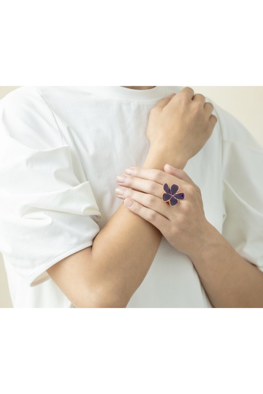 【セシル エ ジャンヌ/CECILE ET JEANNE】のエマイユ バイオレット フルールリング 人気、トレンドファッション・服の通販 founy(ファニー)  ファッション Fashion レディースファッション Fashion for Women おすすめ Recommended / Our Picks アクセサリー Fashion Accessories イヤリング Earrings シンプル Simple, Minimal プレート Plate, Dish リップ Lip, Lip Motif 新作・新入荷 New Arrivals / New In other-2|ID: prp329100004756480 ipo3291000000034407966