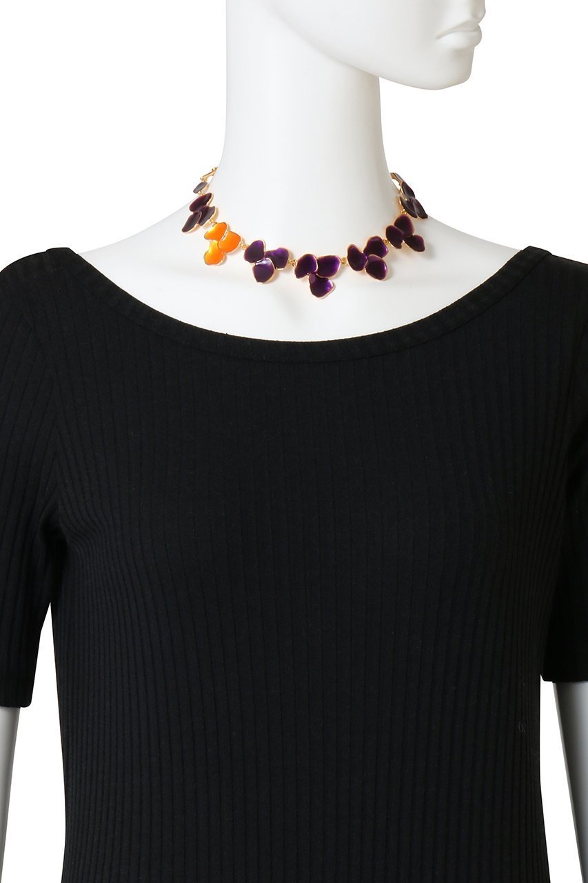 【セシル エ ジャンヌ/CECILE ET JEANNE】のエマイユ バイオレット ペタルネックレス 人気、トレンドファッション・服の通販 founy(ファニー) 　ファッション　Fashion　レディースファッション　Fashion for Women　ジュエリー　Jewelry　ネックレス　Necklaces & Pendants　おすすめ　Recommended / Our Picks　イヤリング　Earrings　オレンジ　Orange　デコルテ　Décolleté, Neckline　トレンド　Trend, Trending Now　ネックレス　Necklace, Pendant Necklace　ブレスレット　Bracelet, Wristband　プレート　Plate, Dish　リップ　Lip, Lip Motif　other-3|ID: prp329100004756482 ipo3291000000034407979