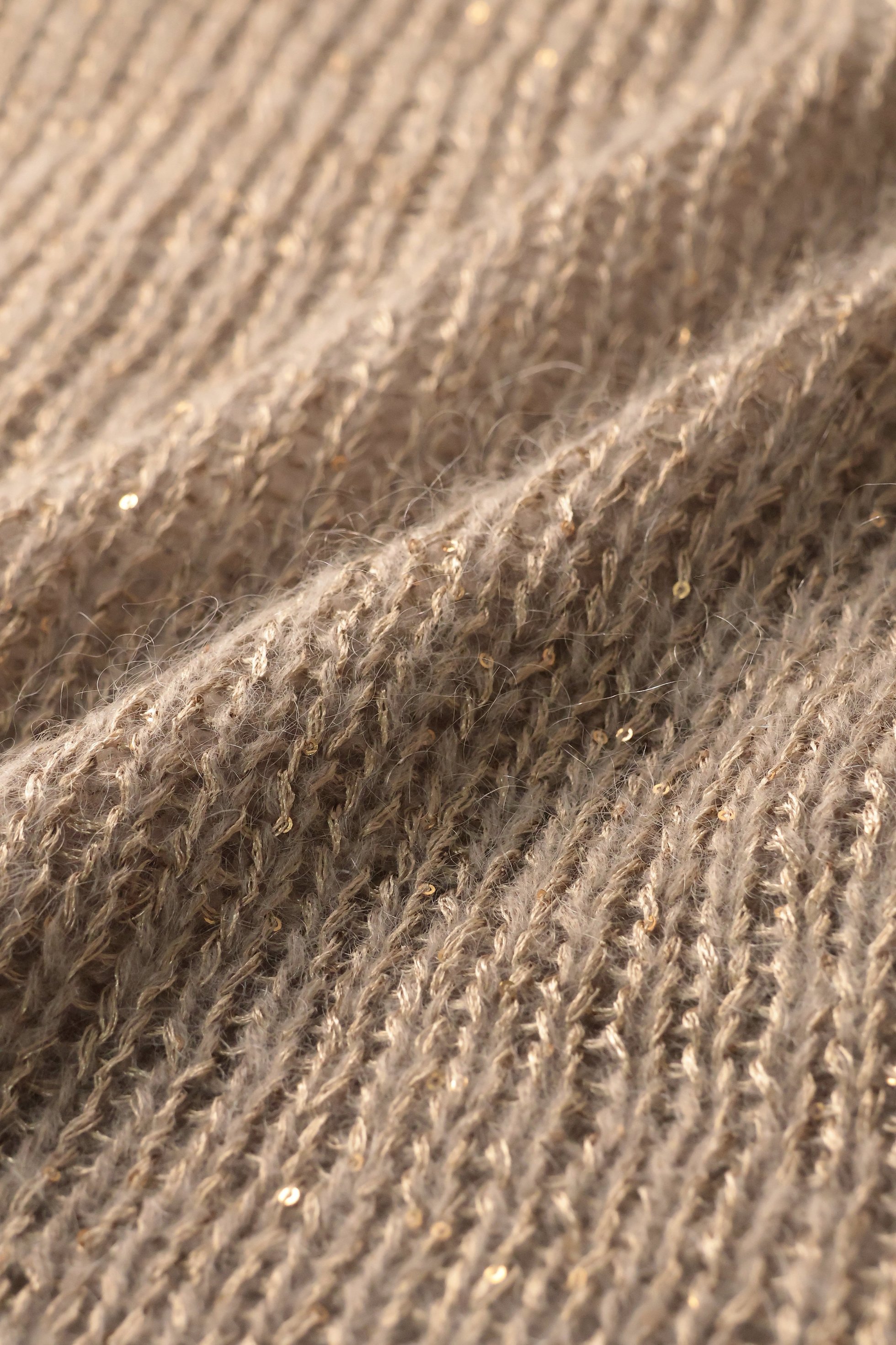 【エブール/ebure】の【11/7 0:00販売開始】モヘアスパンコール ニットベスト 人気、トレンドファッション・服の通販 founy(ファニー)  ファッション Fashion レディースファッション Fashion for Women トップス・カットソー Cut & Sew Tops ニット Knit Tops & Sweaters ベスト&ジレ / 重ね着スタイル Vests & Gilets カジュアルプルオーバー・ニットトップス Pullovers & Knit Tops / Casual Pullovers インナー Innerwear スパンコール Sequins, Sequin Embellishment スリット Slit, Slit Detail ベスト Vest, Waistcoat ロング Long, Long-Length エレガント 上品 Elegant other-6|ID: prp329100004756493 ipo3291000000034408070