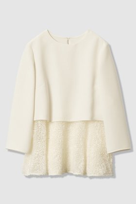 【アナイ/ANAYI】 テープチュール刺繍レイヤード プルオーバー人気、トレンドファッション・服の通販 founy(ファニー) ファッション Fashion レディースファッション Fashion for Women トップス・カットソー Cut & Sew Tops シャツ・ブラウス・オフィスカジュアル Elegant Blouses & Button-Ups カジュアルプルオーバー・ニットトップス Pullovers & Knit Tops / Casual Pullovers シアー Sheer, See-Through シンプル Simple, Minimal スリーブ Sleeve, Long Sleeve / Short Sleeve ダブル Double, Double-Breasted チュール Tulip, Tulip Motif フェザー Feather, Feather Detail ペプラム Peplum, Flared Hem ラウンド Round, Round Neck ロング Long, Long-Length 新作・新入荷 New Arrivals / New In |ID:prp329100004756555