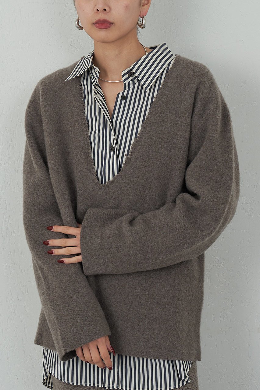 【ガリャルダガランテ/GALLARDAGALANTE】の【HERITANOVUM】Vチュニックニット 人気、トレンドファッション・服の通販 founy(ファニー)  ファッション Fashion レディースファッション Fashion for Women トップス・カットソー Cut & Sew Tops ニット Knit Tops & Sweaters カジュアルプルオーバー・ニットトップス Pullovers & Knit Tops / Casual Pullovers インナー Innerwear チュニック Tunic, Long Top デコルテ Décolleté, Neckline ベーシック Basic, Essential エレガント 上品 Elegant 新作・新入荷 New Arrivals / New In  other-1|ID: prp329100004756639 ipo3291000000034409098