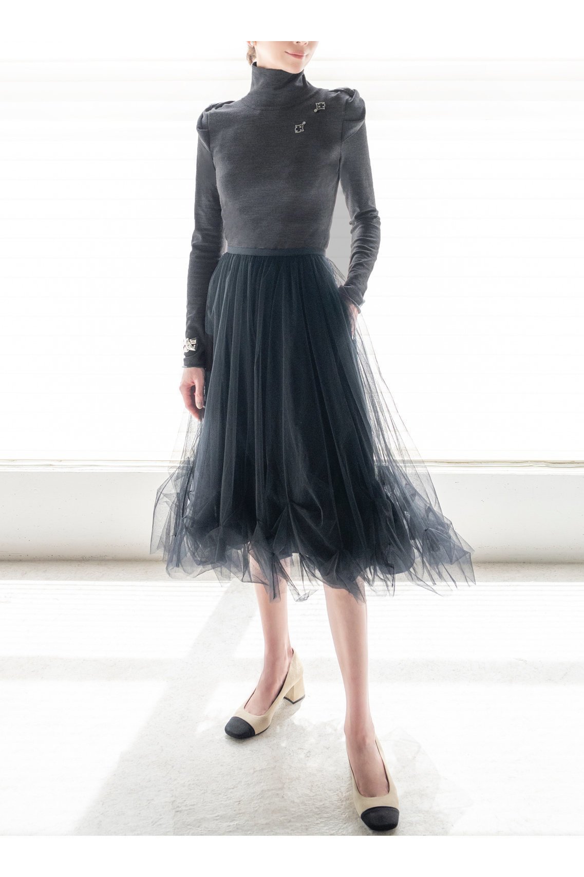 【デイジーリン/DAISY LIN】のRose Shoulder Knit 人気、トレンドファッション・服の通販 founy(ファニー) 　ファッション　Fashion　レディースファッション　Fashion for Women　トップス・カットソー　Cut & Sew Tops　ニット　Knit Tops & Sweaters　カジュアルプルオーバー・ニットトップス　Pullovers & Knit Tops / Casual Pullovers　エレガント 上品　Elegant　スクエア　Square, Square Shape　ハイネック　High Neck, Mock Neck　フィット　Fit, Slim Fit　人気　Popular, Best Seller　新作・新入荷　New Arrivals / New In　other-5|ID: prp329100004757748 ipo3291000000034420126