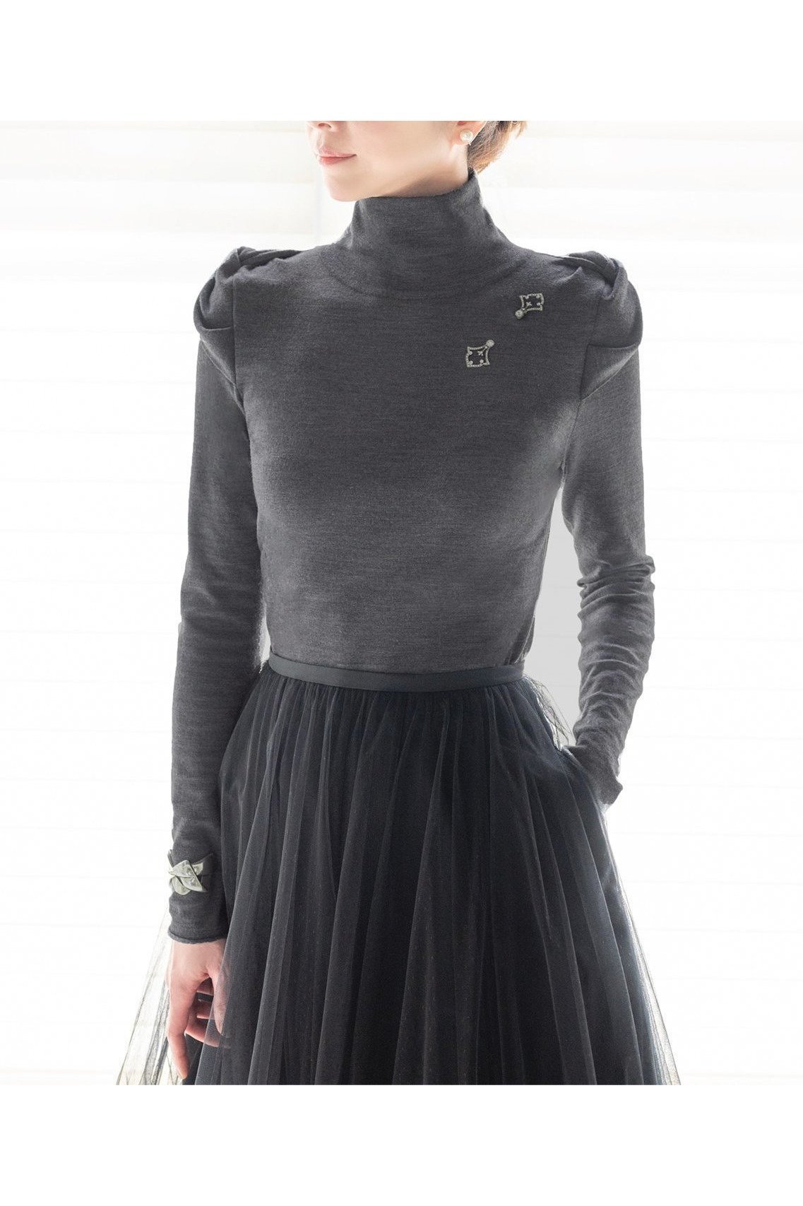 【デイジーリン/DAISY LIN】のRose Shoulder Knit 人気、トレンドファッション・服の通販 founy(ファニー) 　ファッション　Fashion　レディースファッション　Fashion for Women　トップス・カットソー　Cut & Sew Tops　ニット　Knit Tops & Sweaters　カジュアルプルオーバー・ニットトップス　Pullovers & Knit Tops / Casual Pullovers　エレガント 上品　Elegant　スクエア　Square, Square Shape　ハイネック　High Neck, Mock Neck　フィット　Fit, Slim Fit　人気　Popular, Best Seller　新作・新入荷　New Arrivals / New In　other-6|ID: prp329100004757748 ipo3291000000034420128