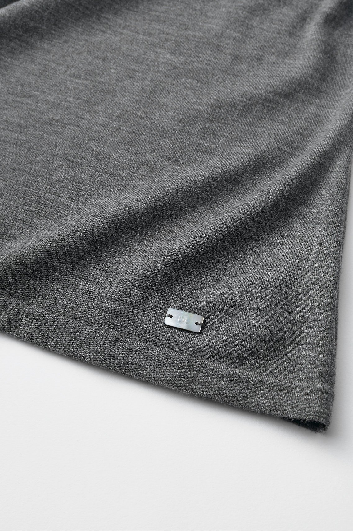 【デイジーリン/DAISY LIN】のRose Shoulder Knit 人気、トレンドファッション・服の通販 founy(ファニー) 　ファッション　Fashion　レディースファッション　Fashion for Women　トップス・カットソー　Cut & Sew Tops　ニット　Knit Tops & Sweaters　カジュアルプルオーバー・ニットトップス　Pullovers & Knit Tops / Casual Pullovers　エレガント 上品　Elegant　スクエア　Square, Square Shape　ハイネック　High Neck, Mock Neck　フィット　Fit, Slim Fit　人気　Popular, Best Seller　other-4|ID: prp329100004757748 ipo3291000000035386544