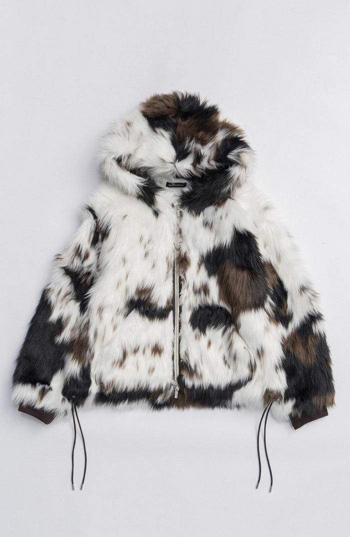 【メゾンスペシャル/MAISON SPECIAL】のFur Hoodie/ファーフーディ インテリア・キッズ・メンズ・レディースファッション・服の通販 founy(ファニー) https://founy.com/ ファッション Fashion レディースファッション Fashion for Women アウター Coat / Outerwear Collection レディースジャケット・軽アウター Jackets ブルゾンジャケット・スポーティアウター Blouson Jackets クール Cool, Chic ショート Short, Short Length ジャケット Jacket, Outerwear フェイクファー Faux Fur, Imitation Fur ブルゾン Blouson, Bomber Jacket ラグジュアリー Luxury, Elegant リブニット Rib Knit, Ribbed Knit 新作・新入荷 New Arrivals / New In |ID: prp329100004758974 ipo3291000000034433769
