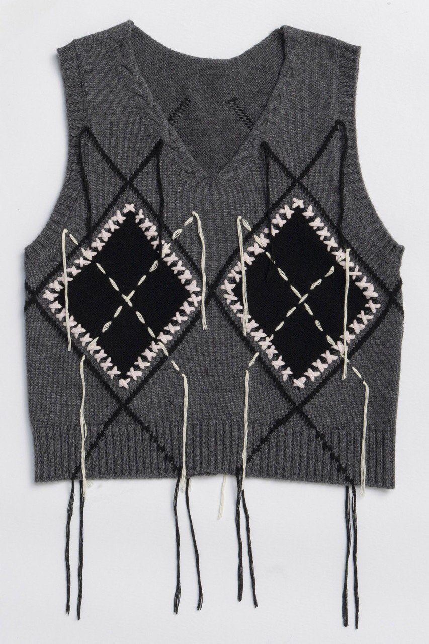 【メゾンスペシャル/MAISON SPECIAL】のStitch Argyle Knit Vest/ステッチアーガイルニットベスト インテリア・キッズ・メンズ・レディースファッション・服の通販 founy(ファニー)  ファッション Fashion レディースファッション Fashion for Women トップス・カットソー Cut & Sew Tops ニット Knit Tops & Sweaters ベスト&ジレ / 重ね着スタイル Vests & Gilets カジュアルプルオーバー・ニットトップス Pullovers & Knit Tops / Casual Pullovers インナー Innerwear カットソー Cut and Sewn Top クラシカル Classical, Vintage-Inspired フォーマル Formal, Dressy ベスト Vest, Waistcoat 冬 Winter / This Winter 新作・新入荷 New Arrivals / New In GRY(グレー)|ID: prp329100004758989 ipo3291000000034433953