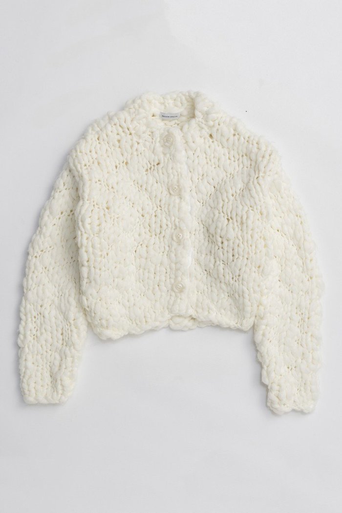 【メゾンスペシャル/MAISON SPECIAL】のHand Slub Knit Cardigan/ハンドスラブニットカーディガン インテリア・キッズ・メンズ・レディースファッション・服の通販 founy(ファニー) https://founy.com/ ファッション Fashion レディースファッション Fashion for Women トップス・カットソー Cut & Sew Tops ニット Knit Tops & Sweaters カーディガン・羽織り Layered Style Cardigans 秋 Autumn カーディガン Cardigan, Knitwear 手編み Hand-Knitted, Handmade Knit ハンド Hand, Handmade パッチ Patch, Appliqué フロント Front, Front Design 別注 Limited Edition, Custom Order 新作・新入荷 New Arrivals / New In |ID: prp329100004758990 ipo3291000000034433960