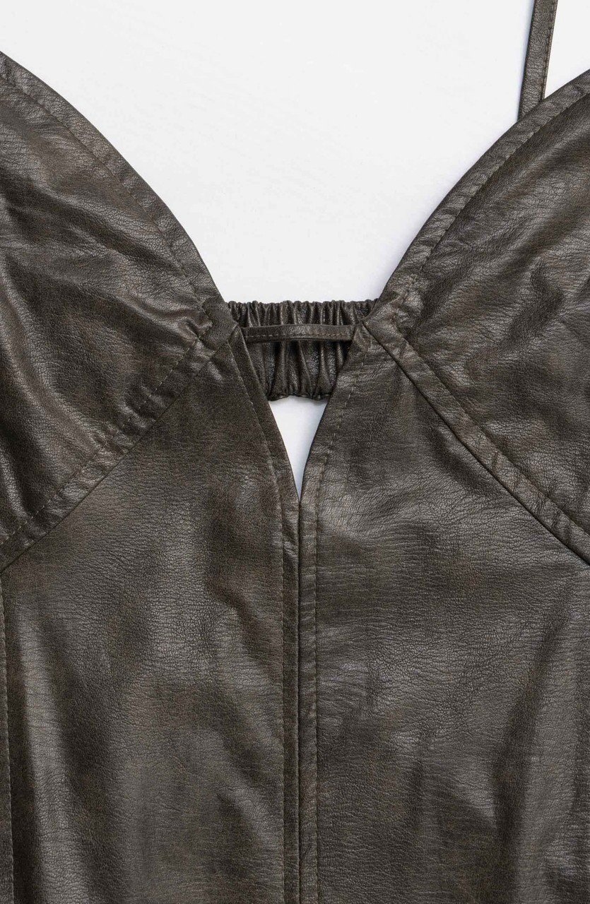 【メゾンスペシャル/MAISON SPECIAL】のfaux Leather Dress/フェイクレザーワンピース 人気、トレンドファッション・服の通販 founy(ファニー) 　ファッション　Fashion　レディースファッション　Fashion for Women　ワンピース　Dresses　フォーマル・パーティードレス・結婚式用ドレス　Elegant & Casual Dresses　チュニック　Tunic Tops & Dresses　カットソー　Cut and Sewn Top　キャミソール　Camisole, Spaghetti Strap Top　スタイリッシュ　Stylish, Fashionable　スリット　Slit, Slit Detail　チュニック　Tunic, Long Top　ティアード　Tiered, Tiered Style　バランス　Balance, Style Balance　フェイクレザー　Faux Leather, PU Leather　ロング　Long, Long-Length　新作・新入荷　New Arrivals / New In　other-3|ID: prp329100004759002 ipo3291000000034434115